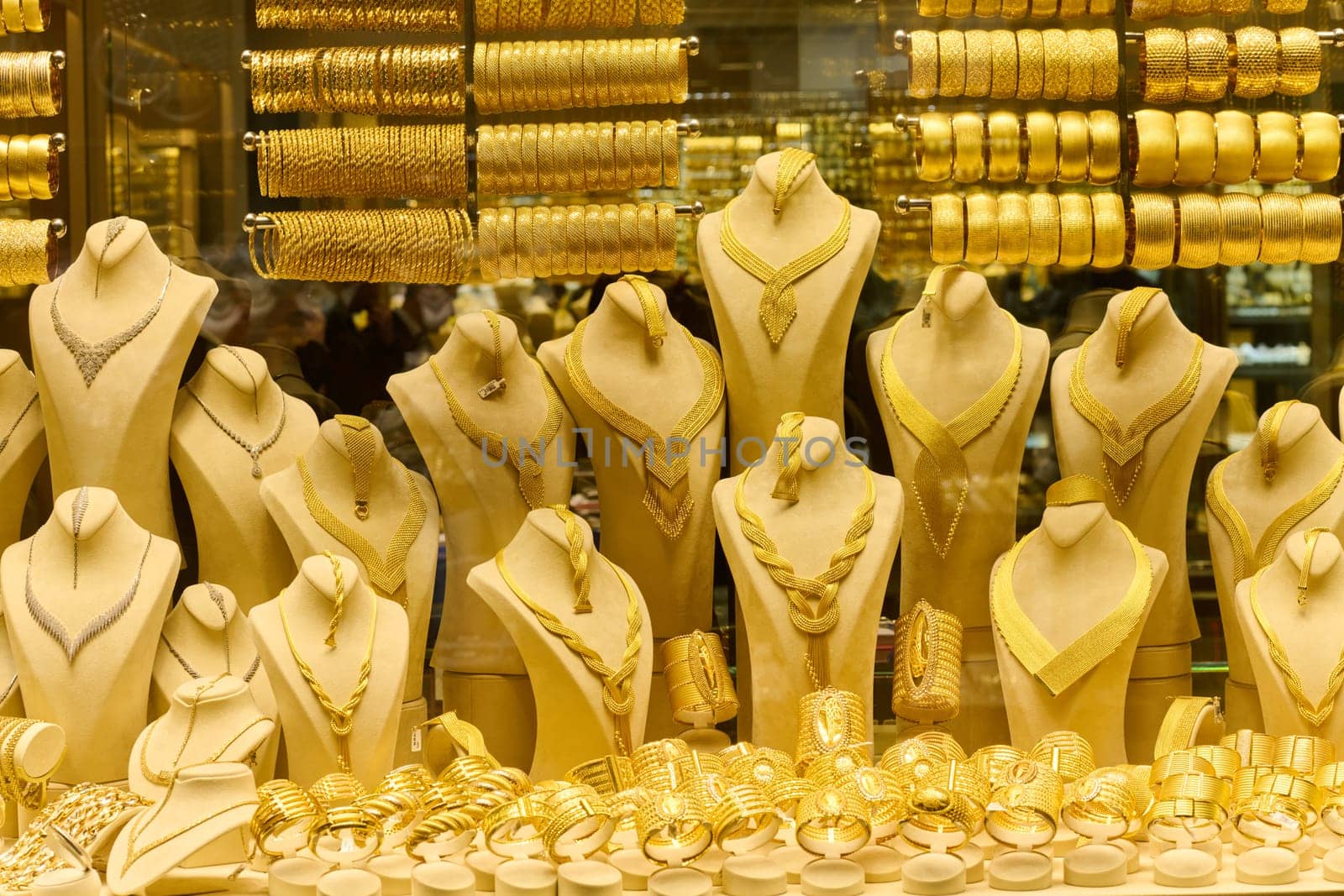 Treasures of Istanbul: A Dazzling Display of Handmade Gold Jewelry by dotshock