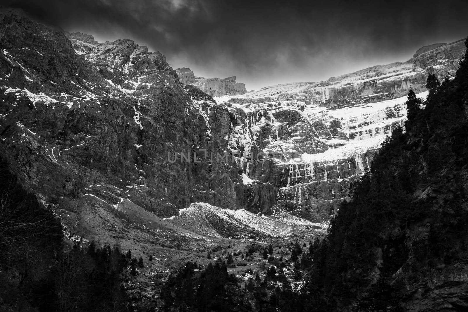 Sunset over the Pyrenees mountains, Circus of Gavarnie with snow by FreeProd