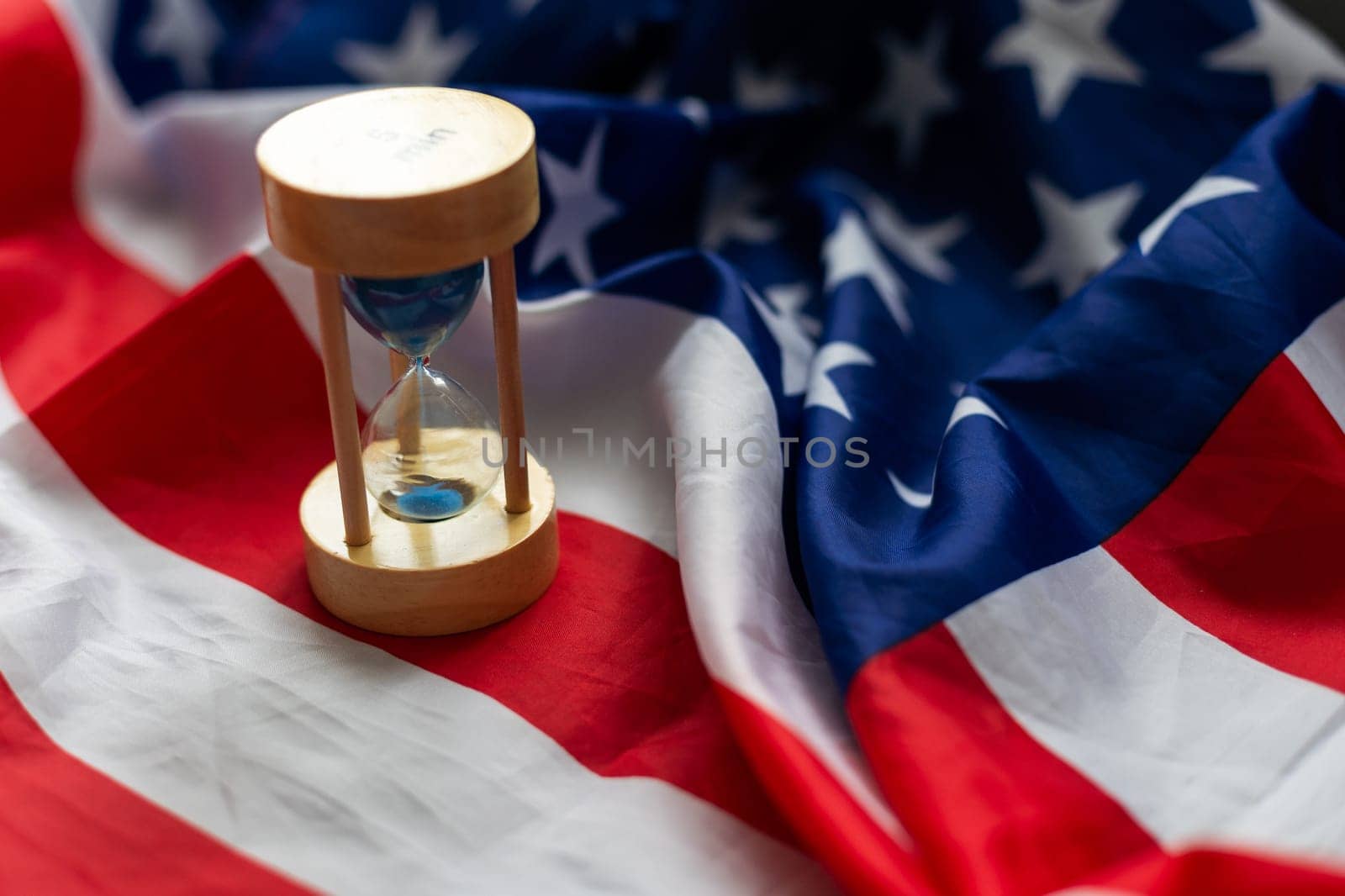 Sand-glass in the American flag by Andelov13