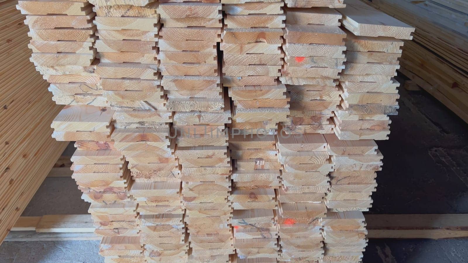 Sawn timber in the store