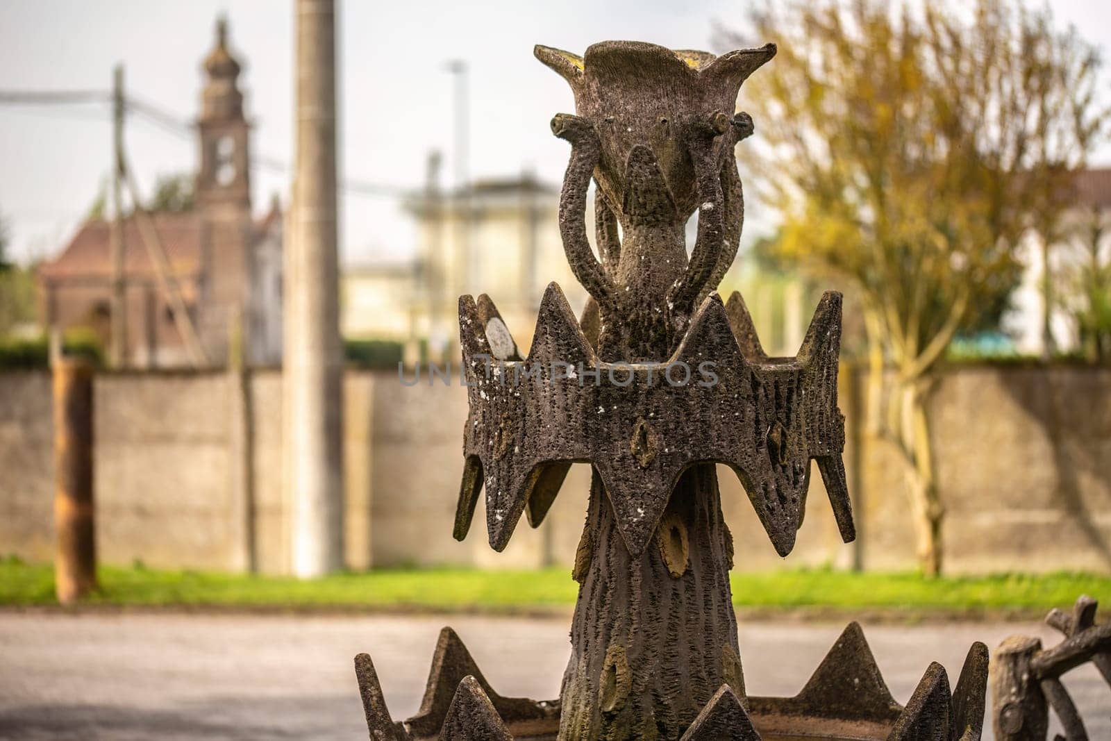 Majestic Symbol of Faith by pippocarlot