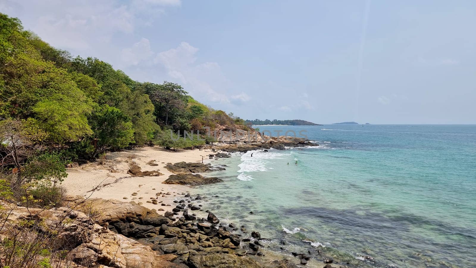 Koh Samet Island Thailand, view of a bay with a beach and turqouse colored ocean