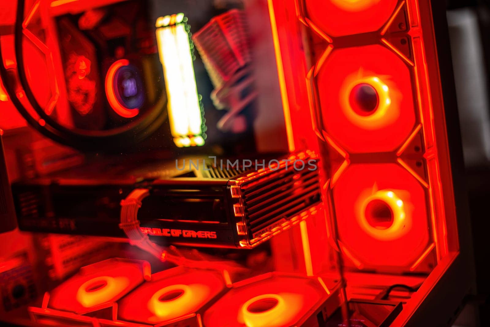 Illuminated Gaming PC Interior by pippocarlot