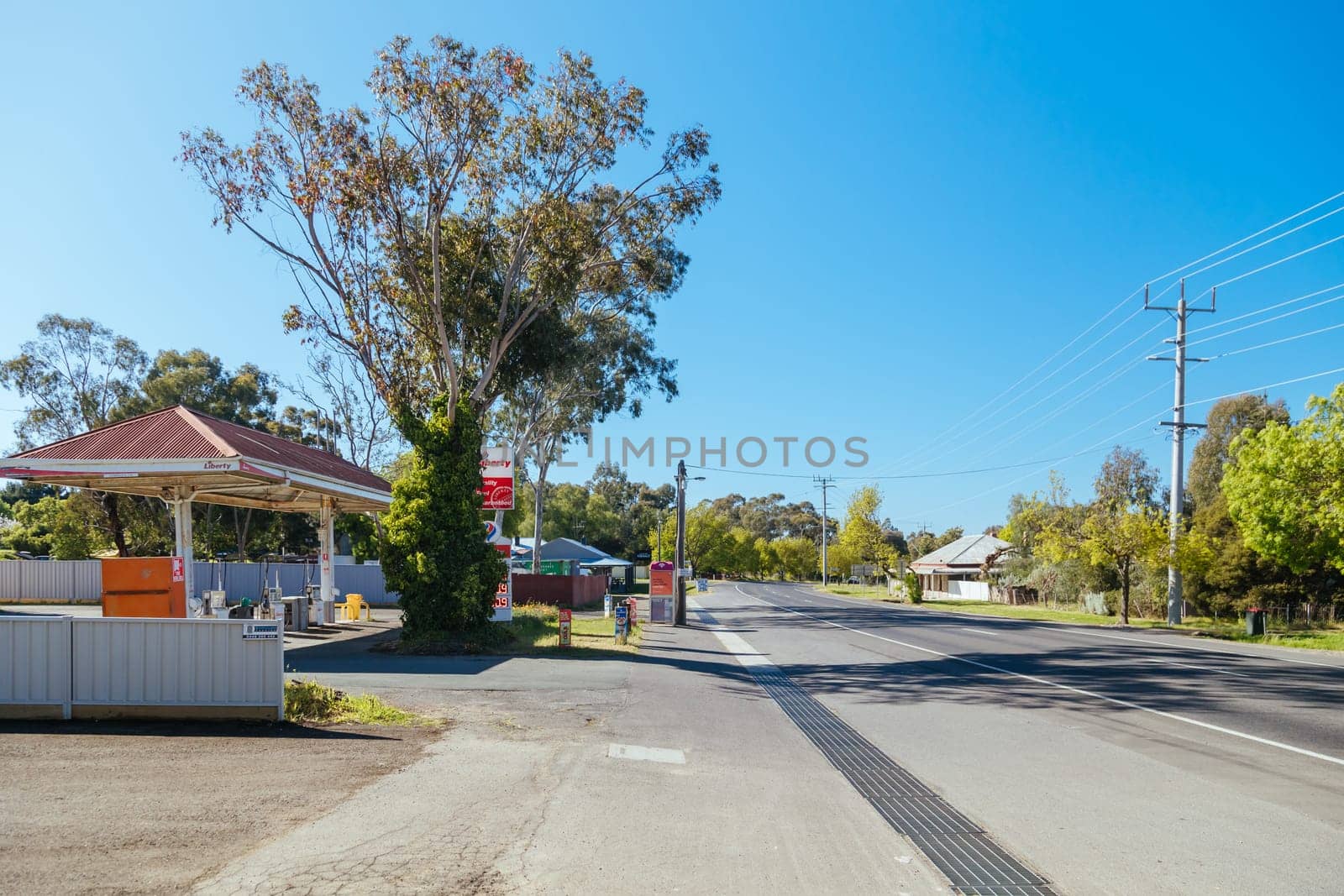 AXEDALE, AUSTRALIA - SEPTEMBER 24: Historic Victorian architecture and main street of Axedale on a warm spring morning in Axedale, Victoria, Australia in 2023
