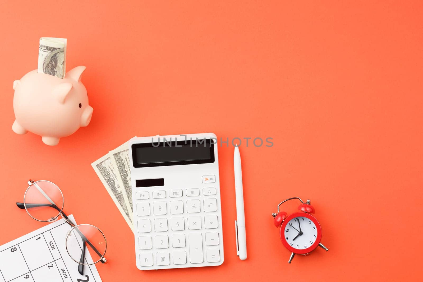 Pig piggy bank with dollars and calculator. by alexxndr