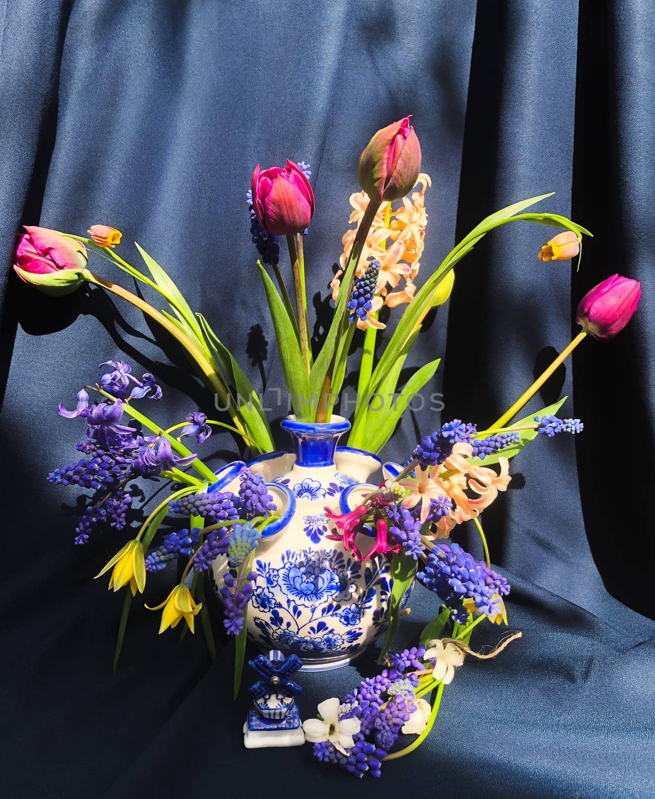Romantic bouquet of the garden flowers by palinchak