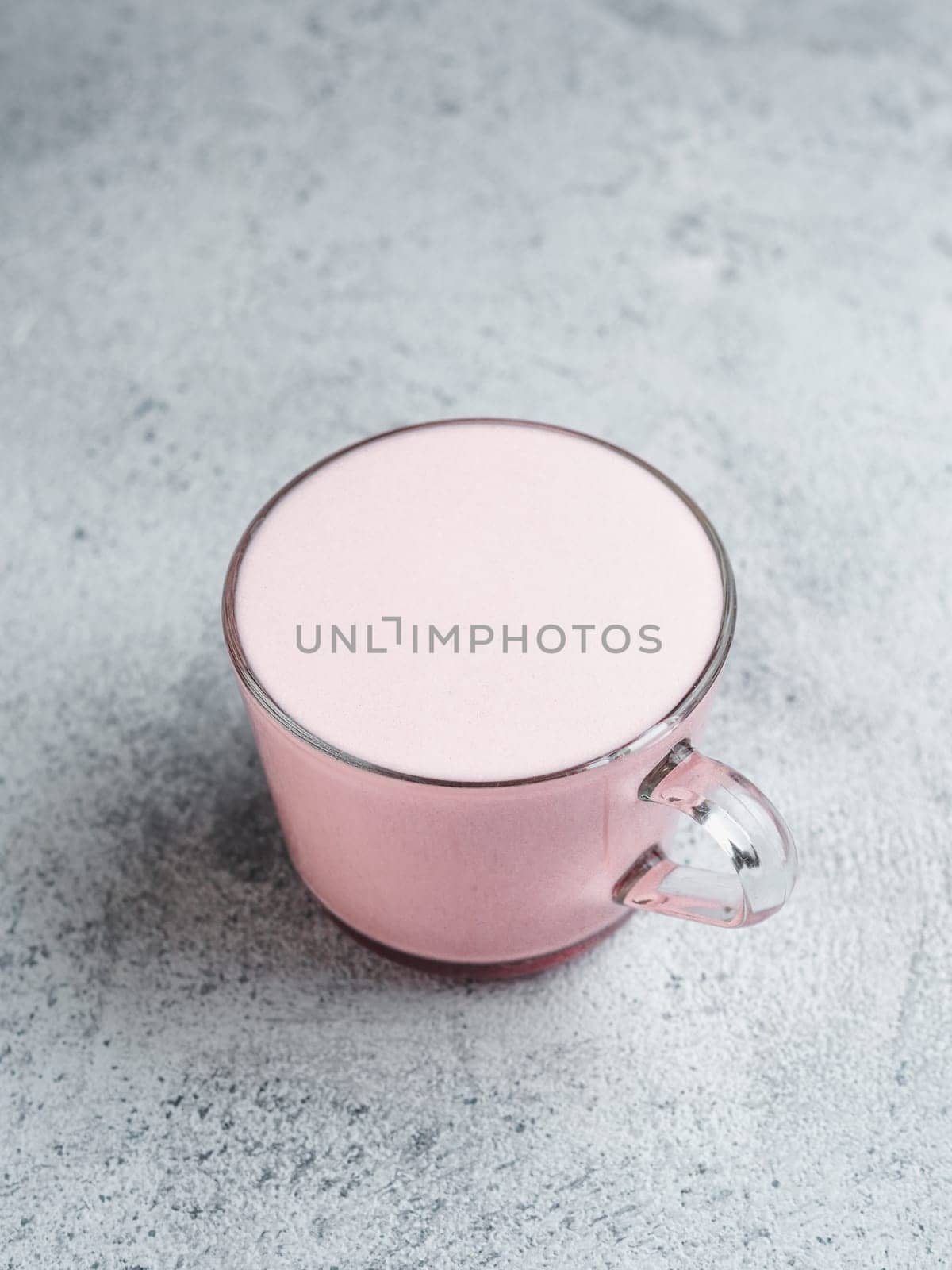 Pink beetroot latte or red velvet latte by fascinadora