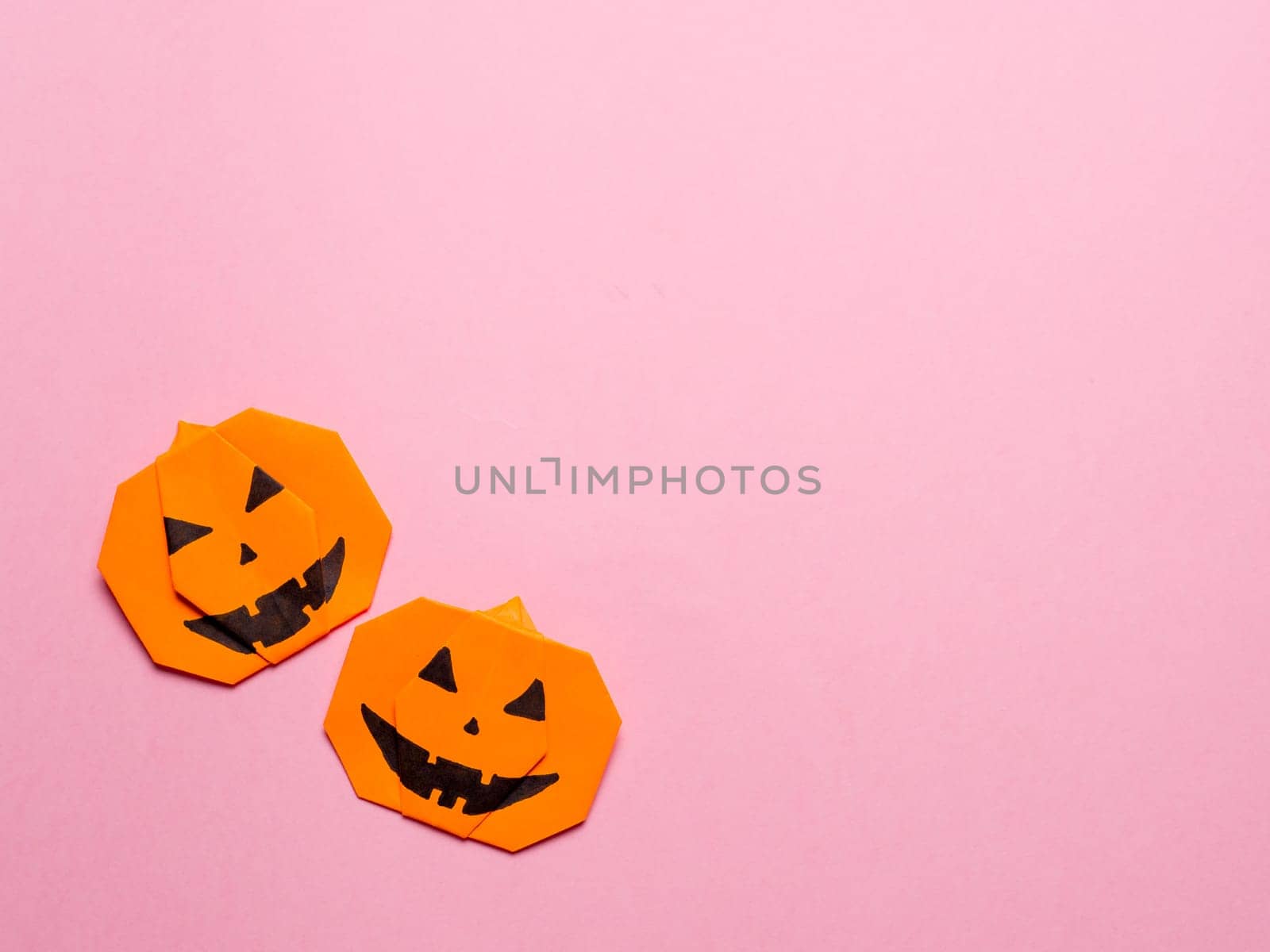 Halloween concept,paper origami pumpkin, copyspace by fascinadora