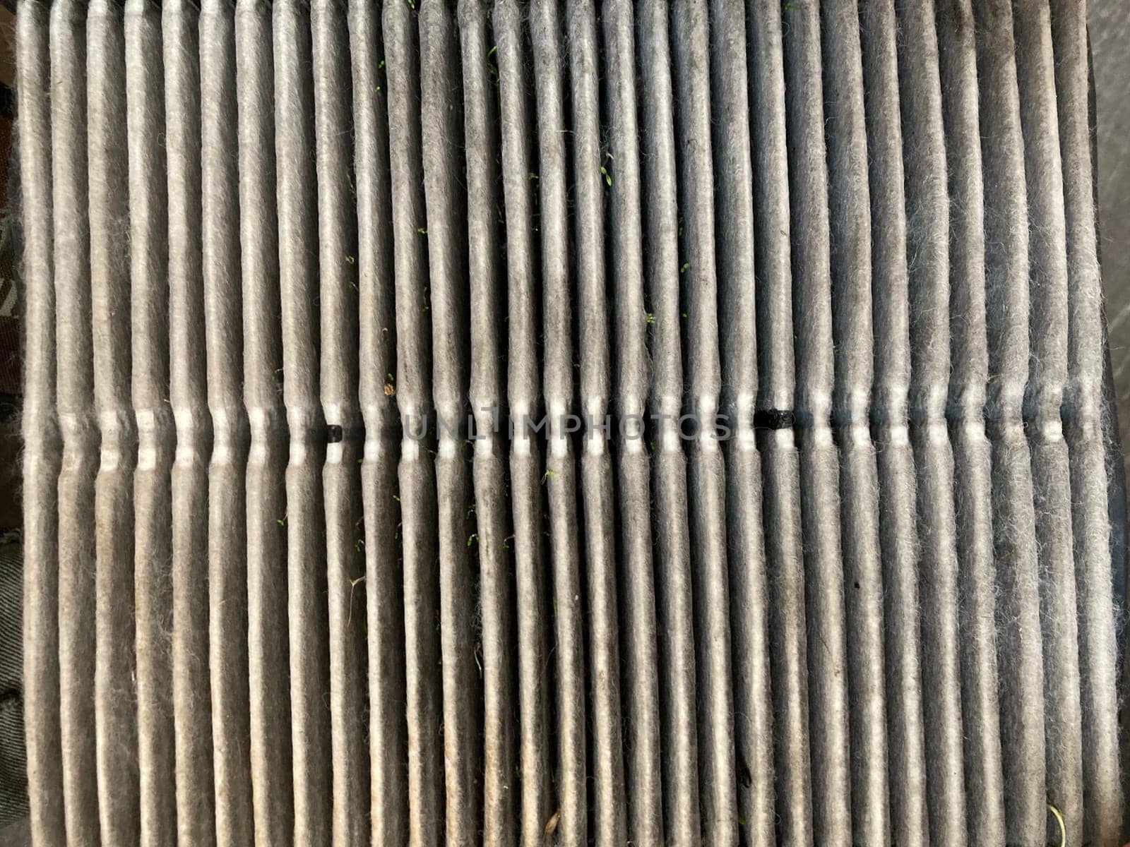 Drying a car filter for air intake into a the engine