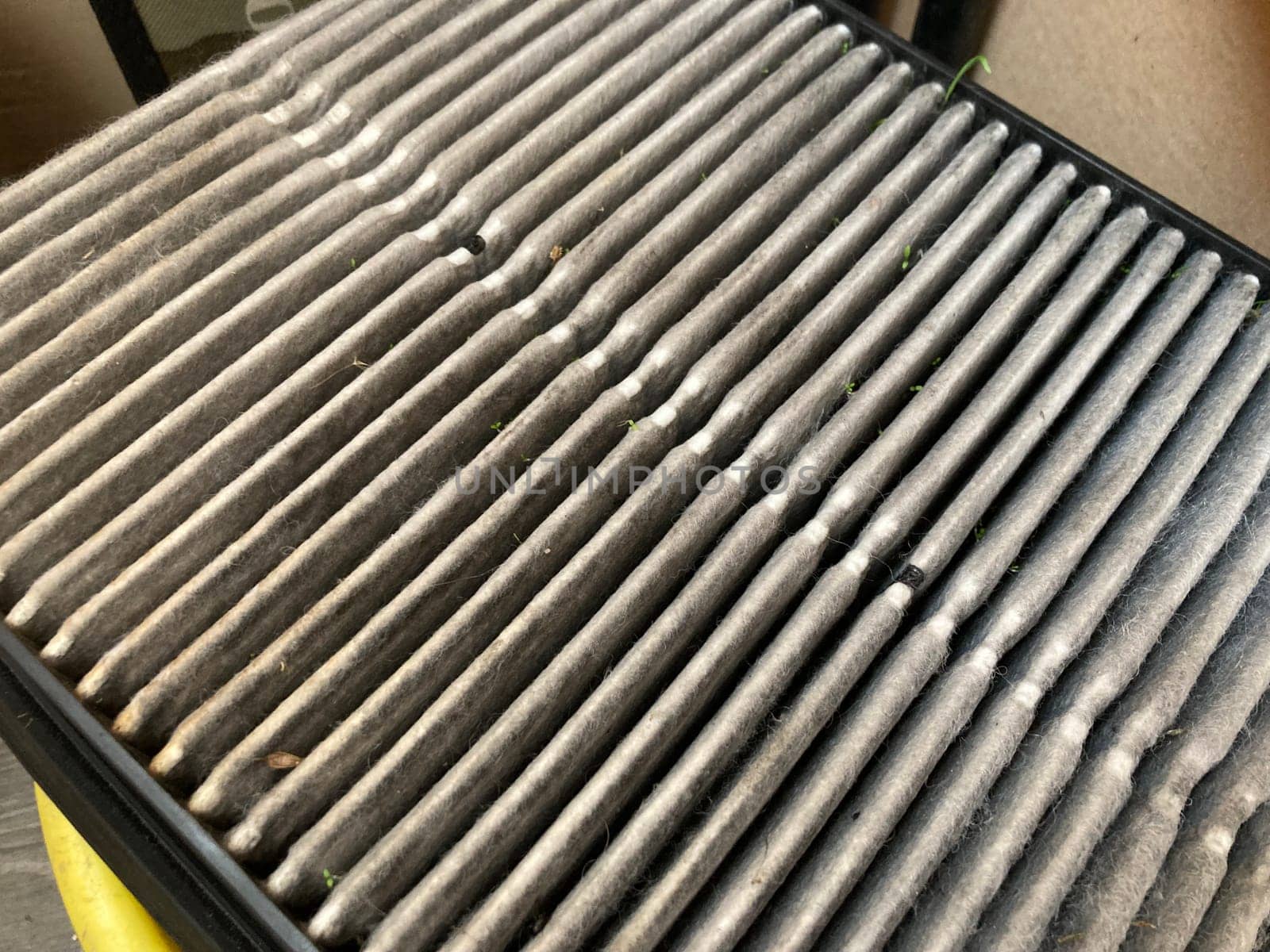 Drying a car filter for air intake into a the engine