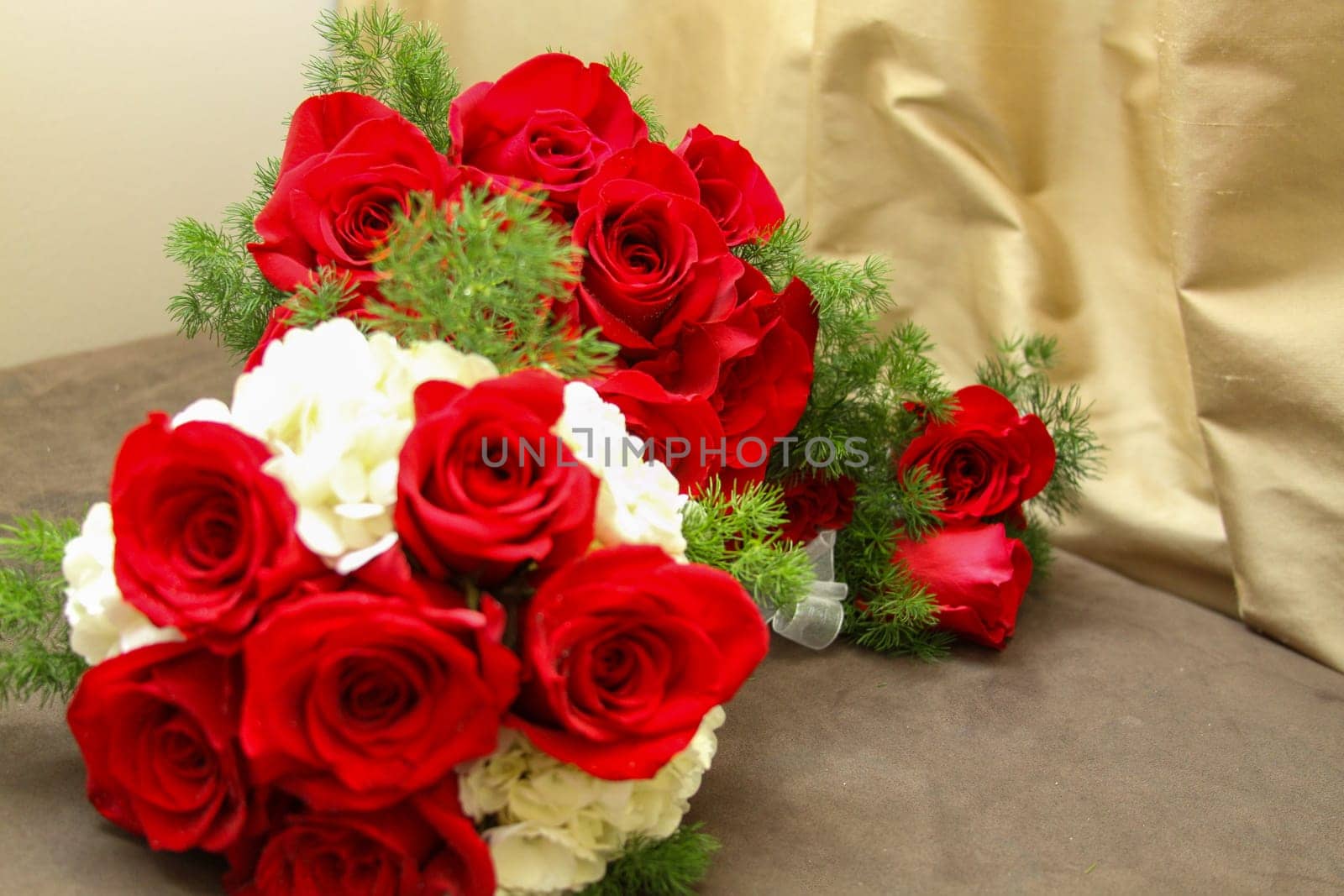 Red Roses Bouquet with Gold Background