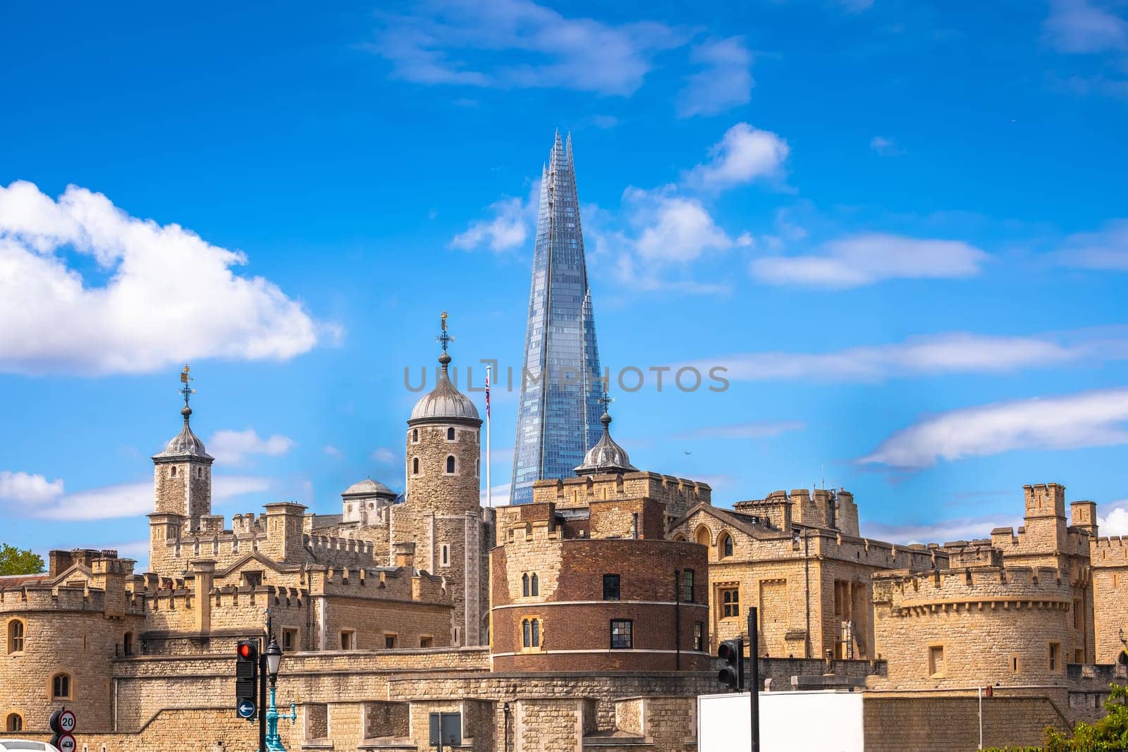 London historic and new architecture view by xbrchx