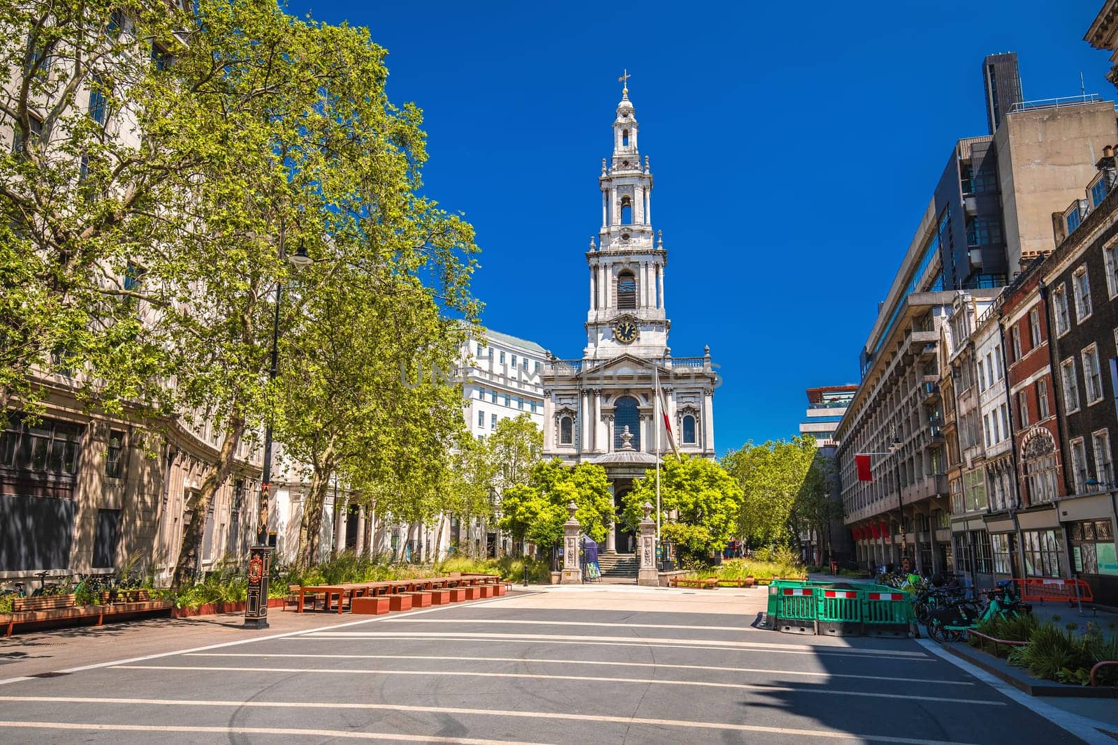 St Clement Danes Church in London street view, capital of United Kingdom