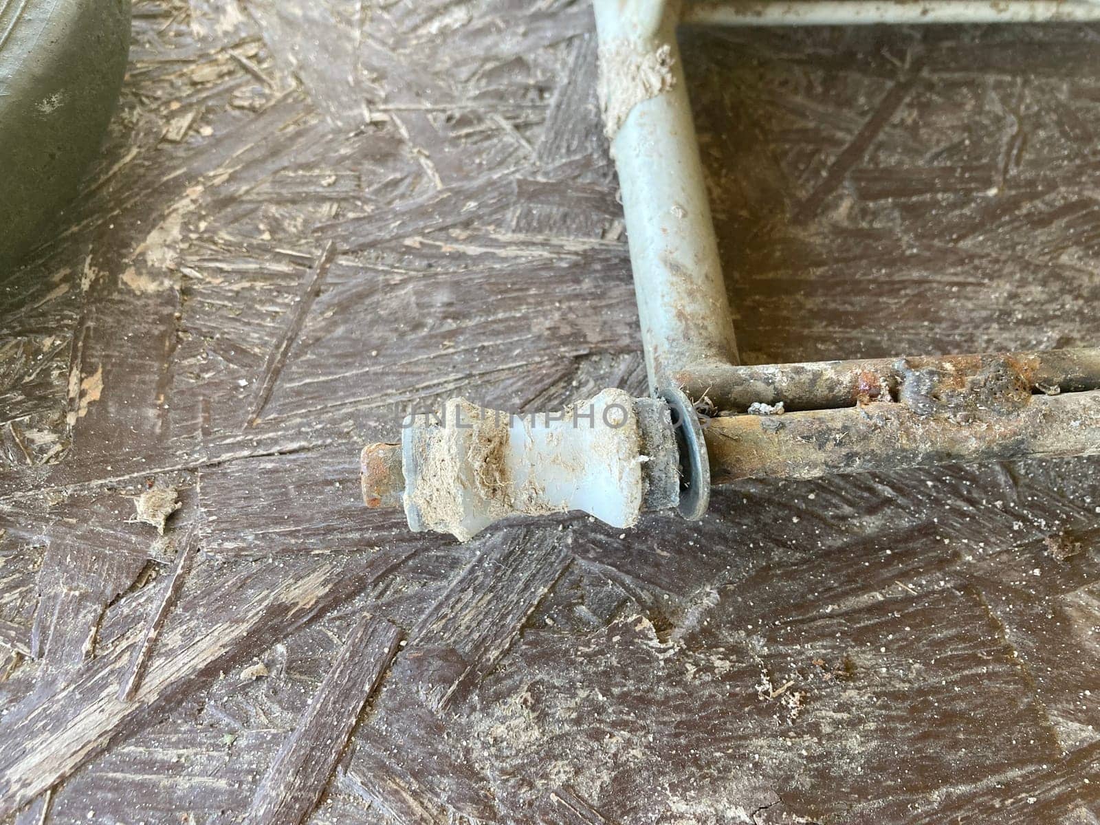 Repair of hand trolley for transportation of the goods