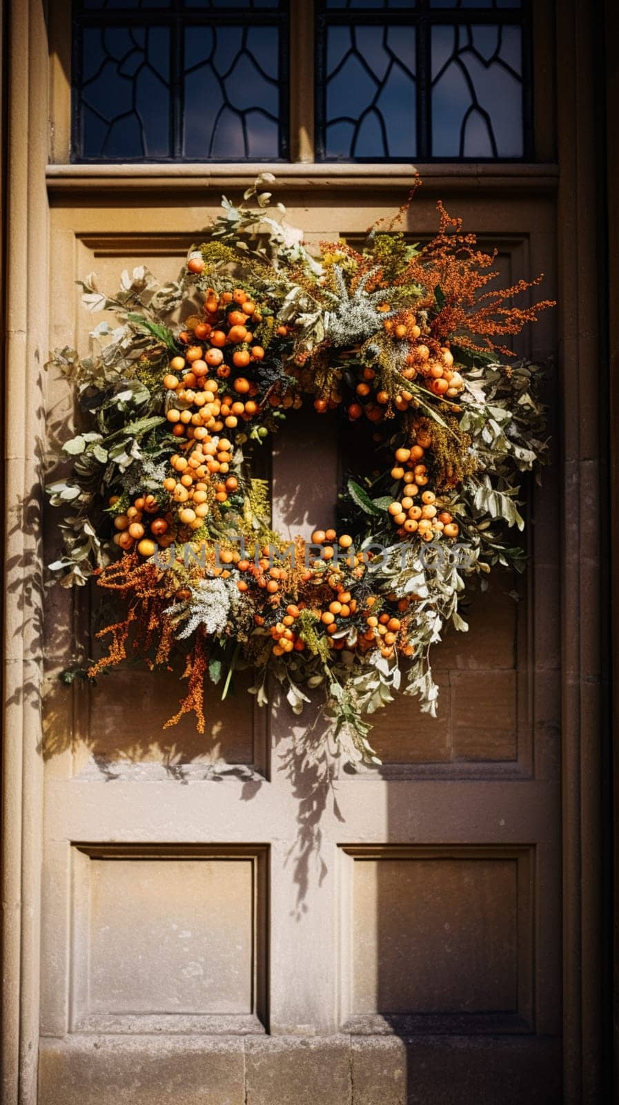 Autumn wreath decoration, autumn holiday season in the English countryside style, botanical autumnal decor inspiration