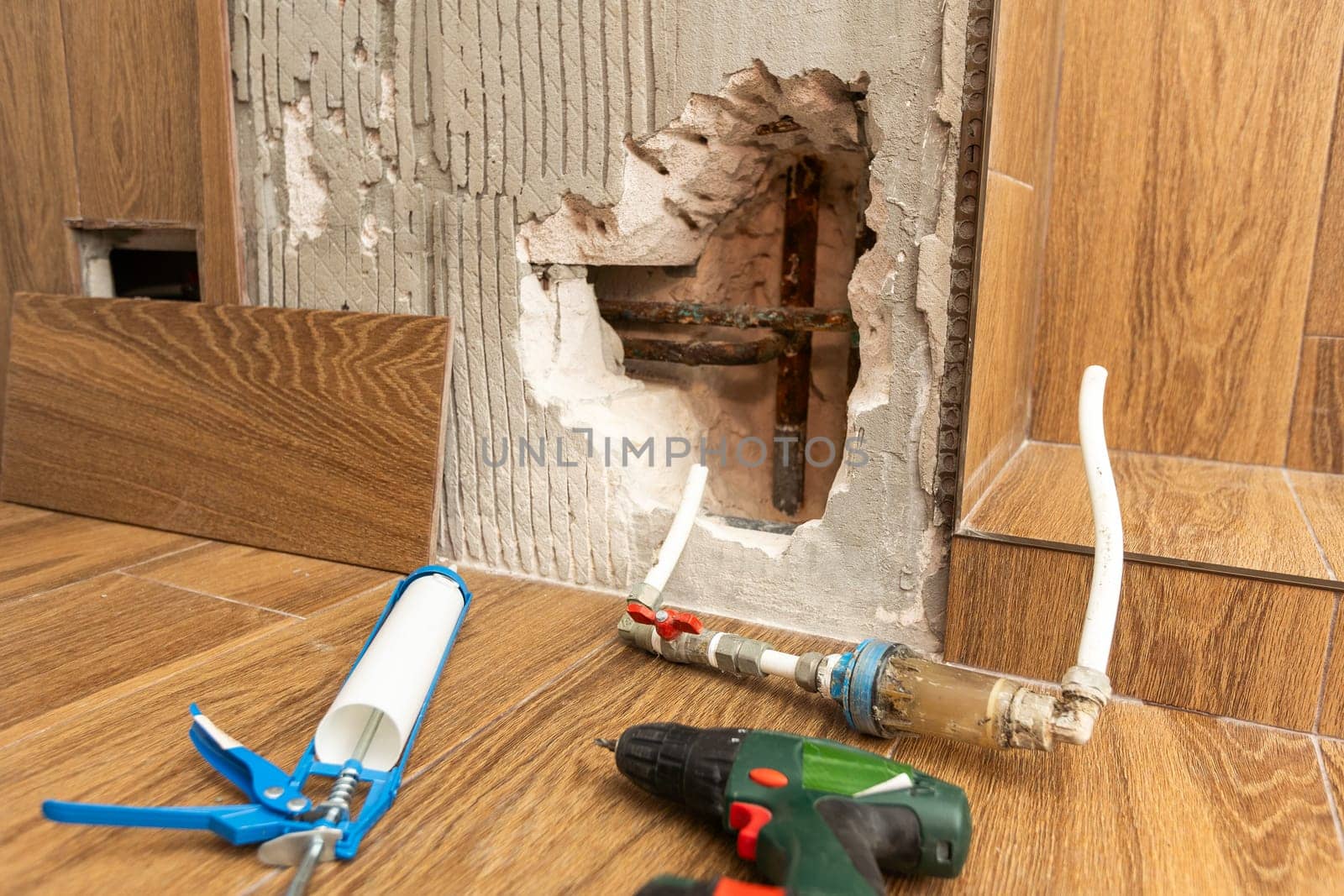 Plumbing communications. Incorrectly executed piping or water supply. A pipeline made by an amateur. High quality photo