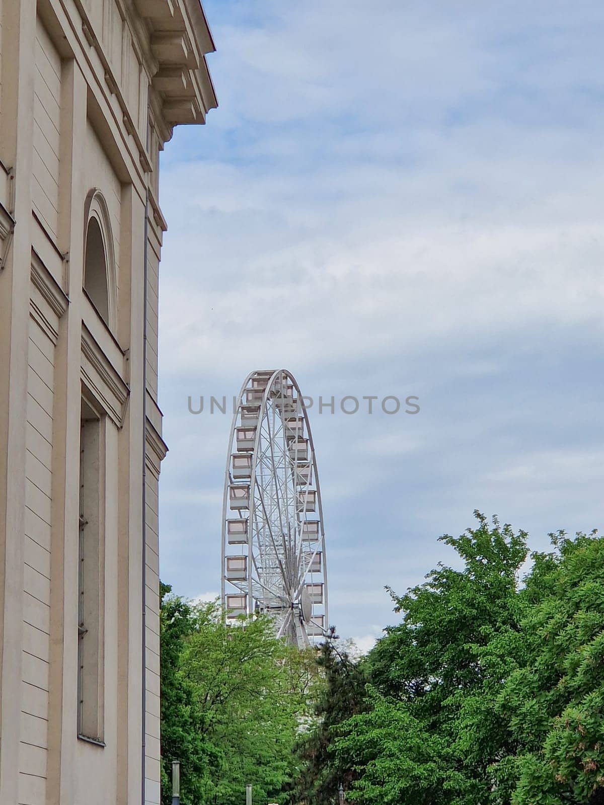 Budapest Eye by zebra