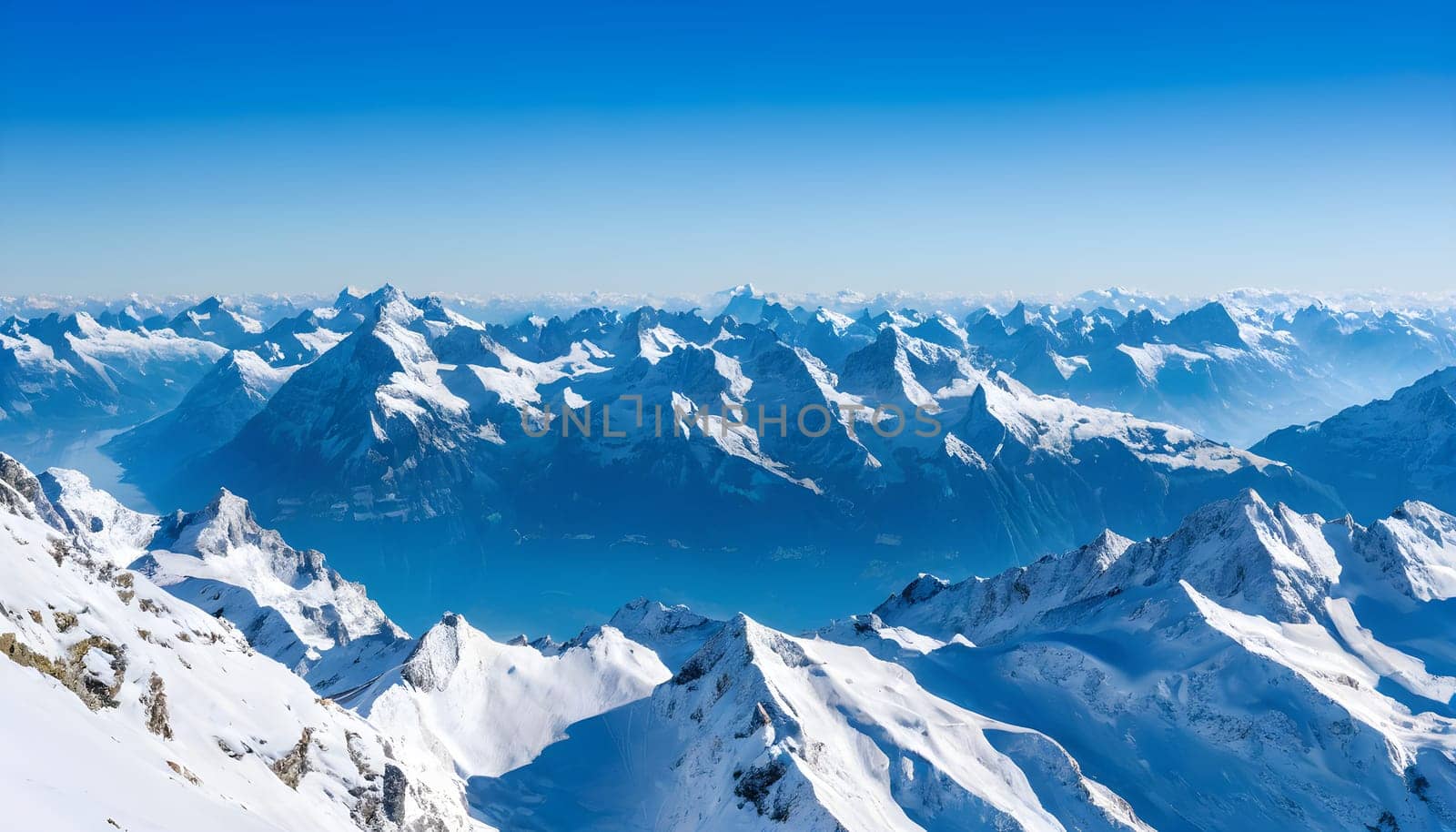 Snowy Panorama: Spectacular Views of the Alps