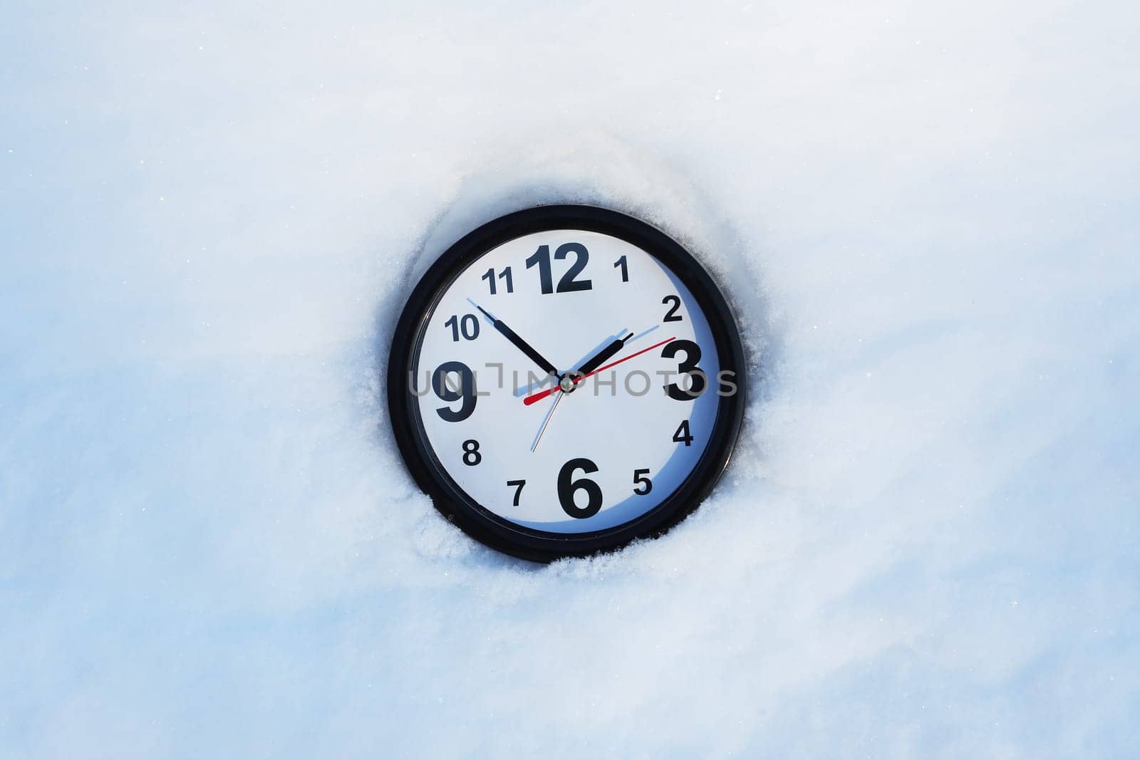 Clock In Snow by kvkirillov