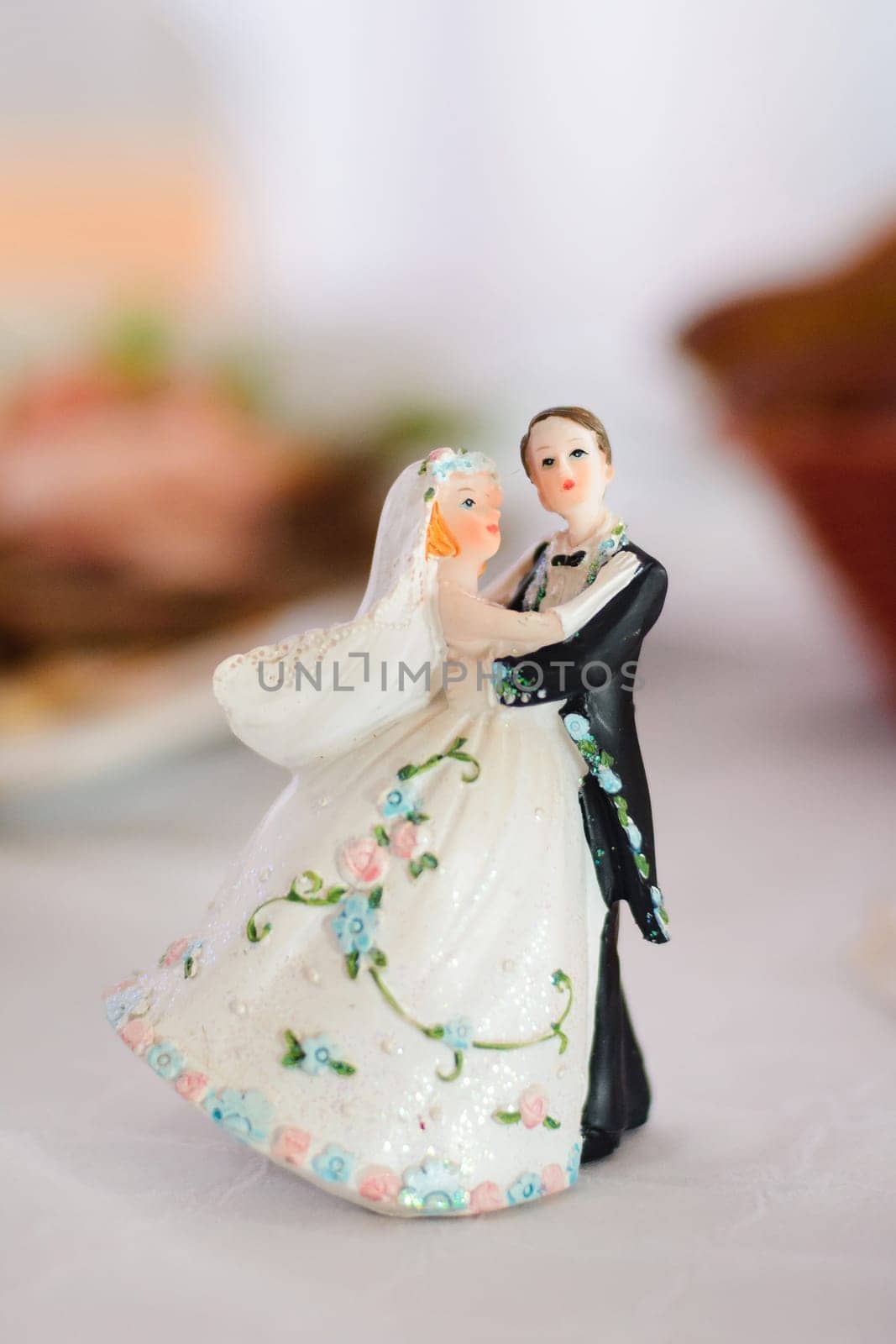 figurine dancing bride and groom