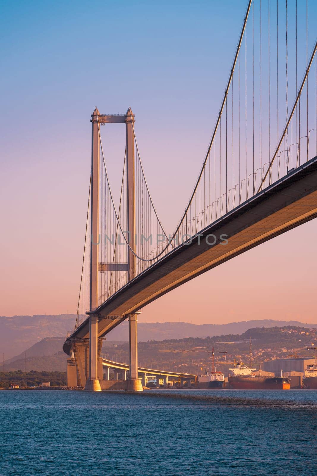 Osmangazi Bridge (Izmit Bay Bridge) located in Izmit, Kocaeli, Turkey. Suspension bridge by Sonat
