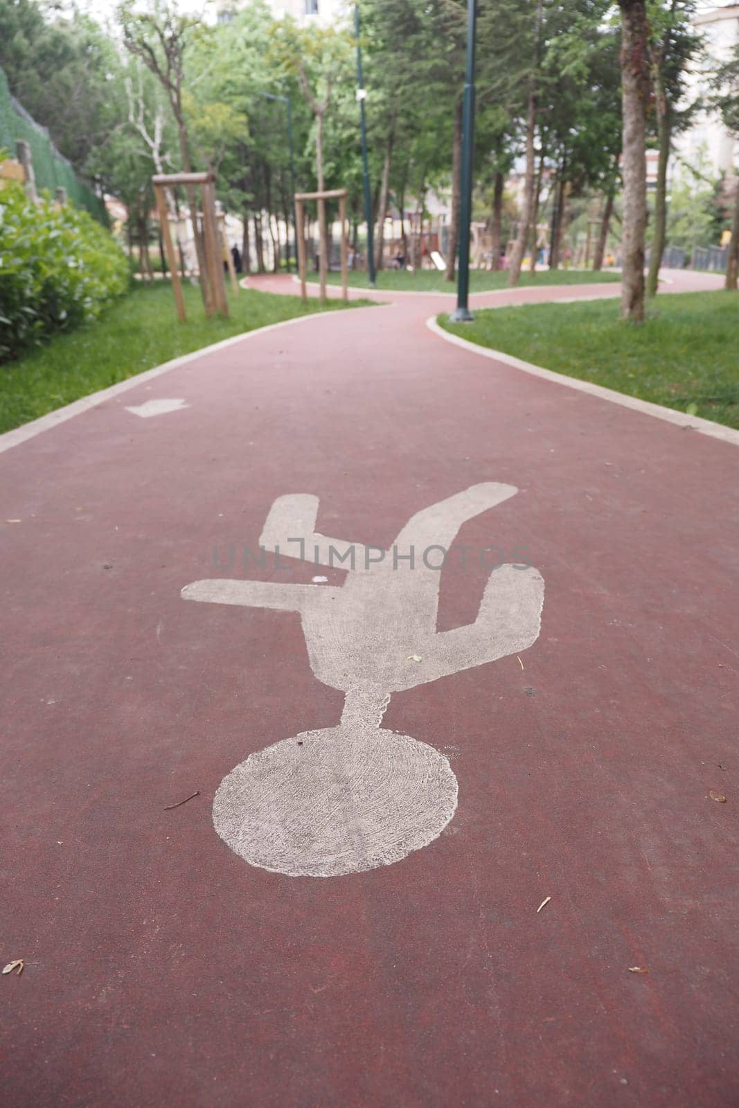 Image of a pedestrian area on a red pavement
