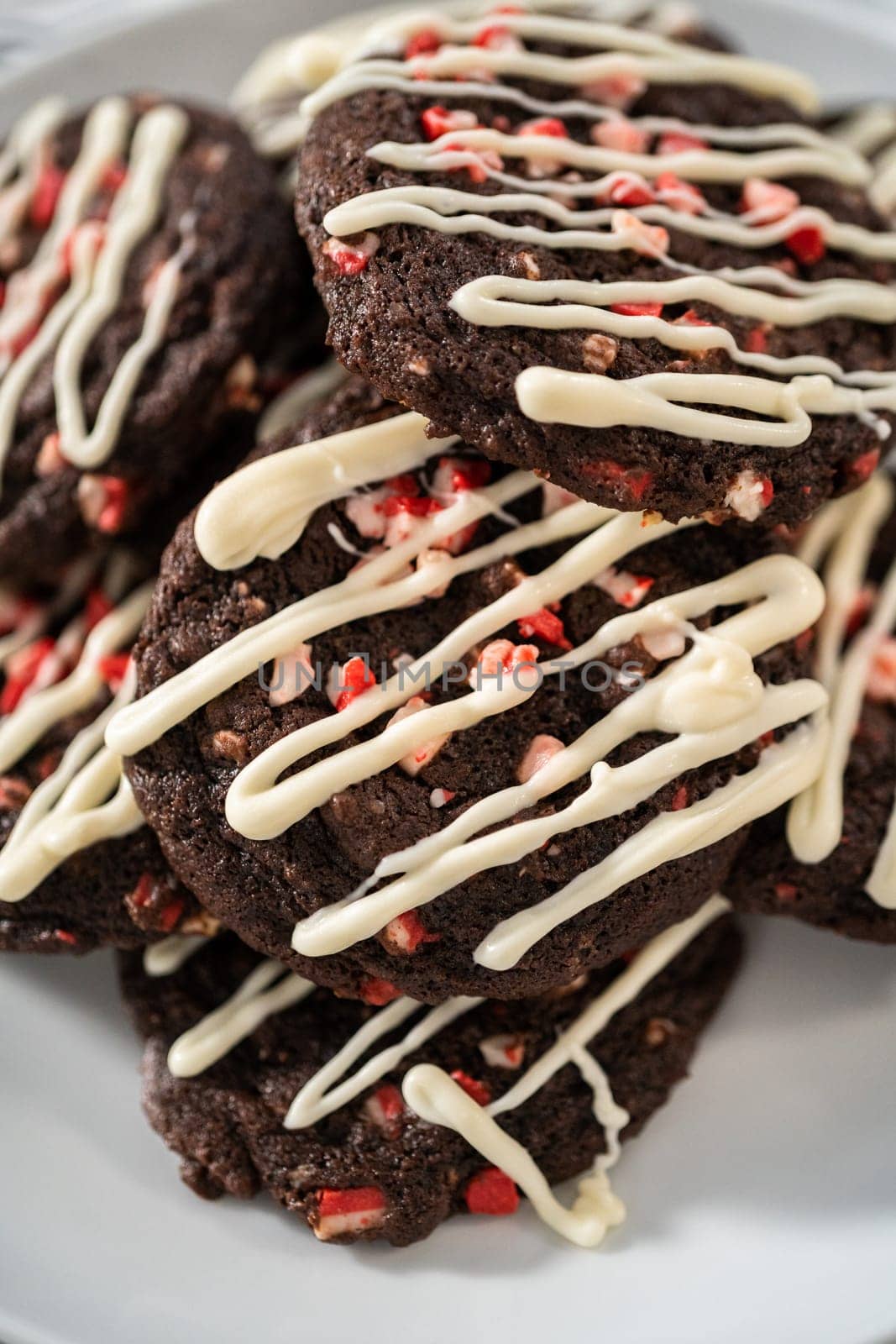 Chocolate cookies with peppermint chips by arinahabich