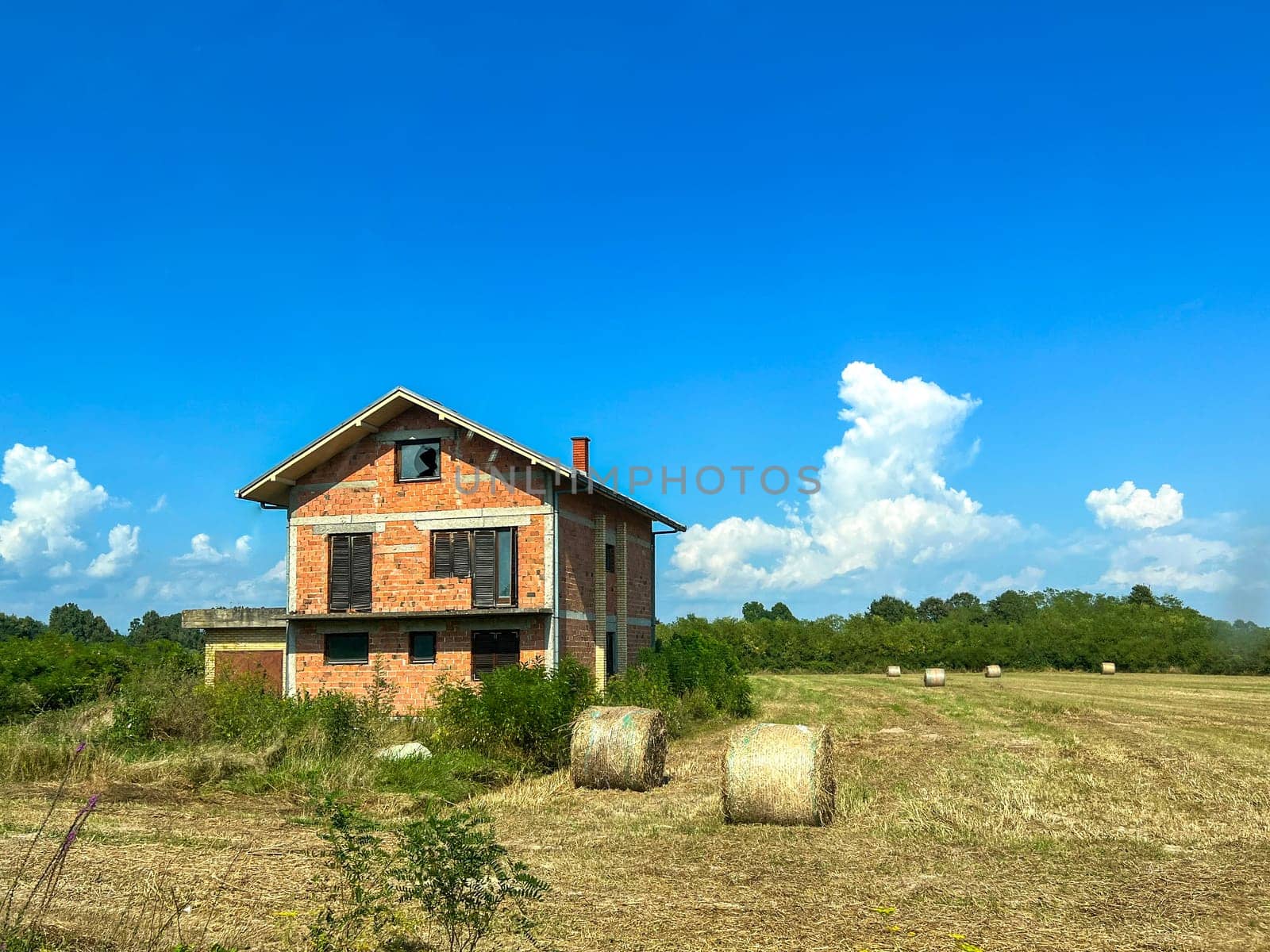 A non finished countryside house in Bosnia by stan111