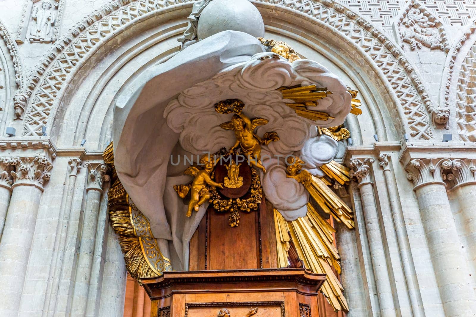 BAYEUX, FRANCE, MAY 14, 2024 : interiors architectural decors of Cathedral of Our Lady of Bayeux, norrmandy