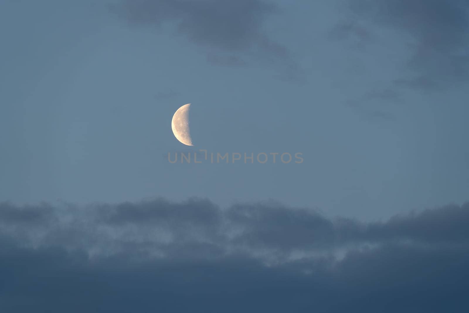 Sky with moon by alfotokunst