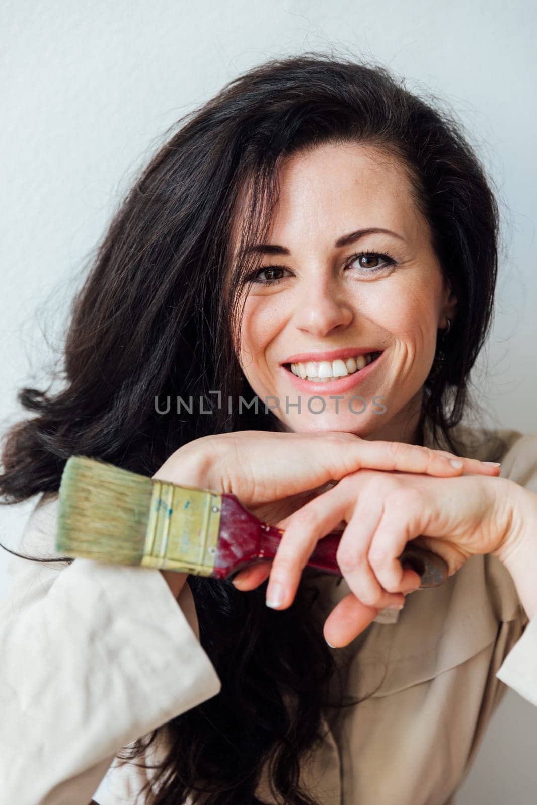 portrait of woman artist with brushes for drawing art art therapy