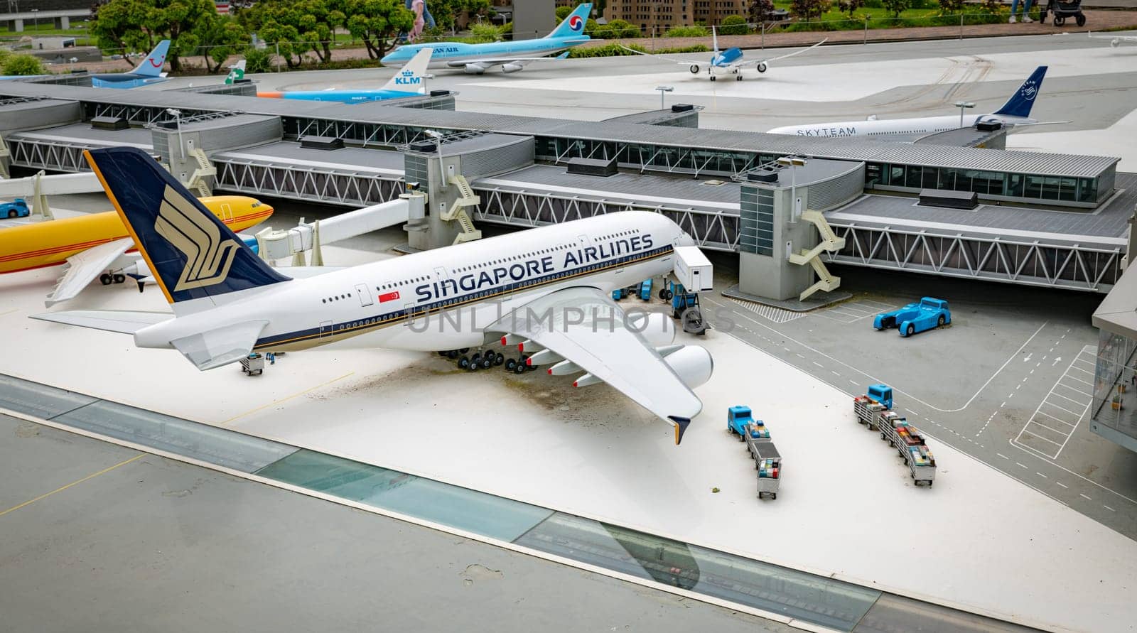 den haque,holland,9-07-2024:,the replicas of famous dutch airport with airplanes from klm and singapore as a tourist attraction in Madurodam park