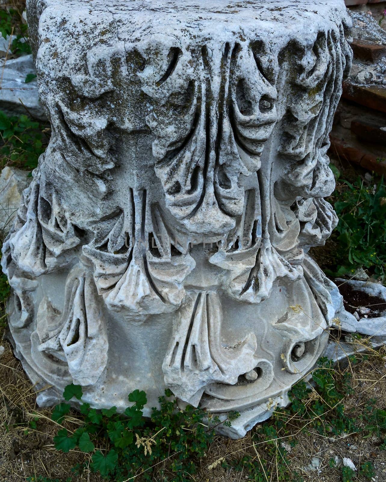 BULGARIA, VARNA - JUNE 06, 2013: 
archaeological excavations, elements of architecture Roman baths in Varna, Bulgaria