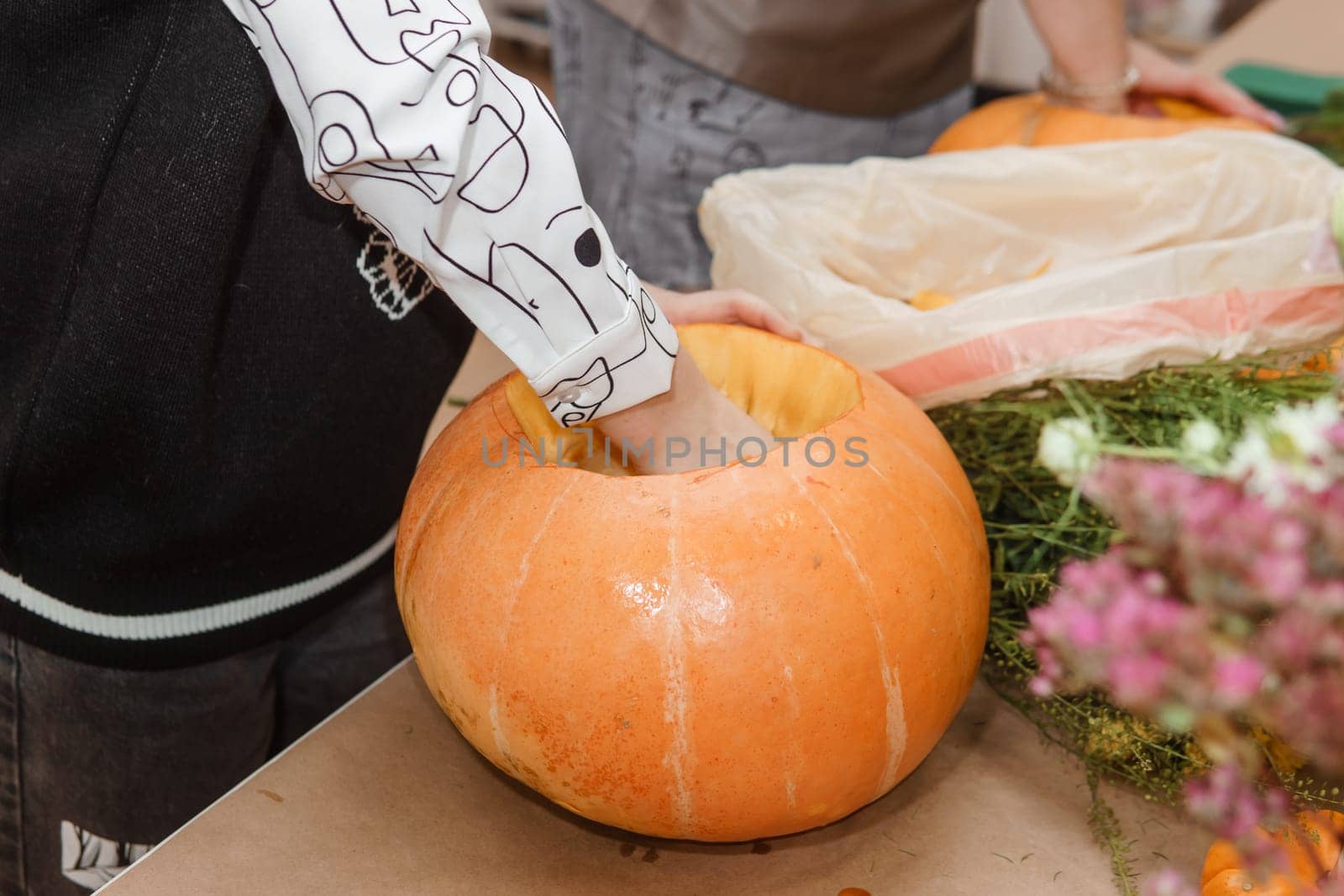 Creating a floral composition in a pumpkin. Making decor with your own hands