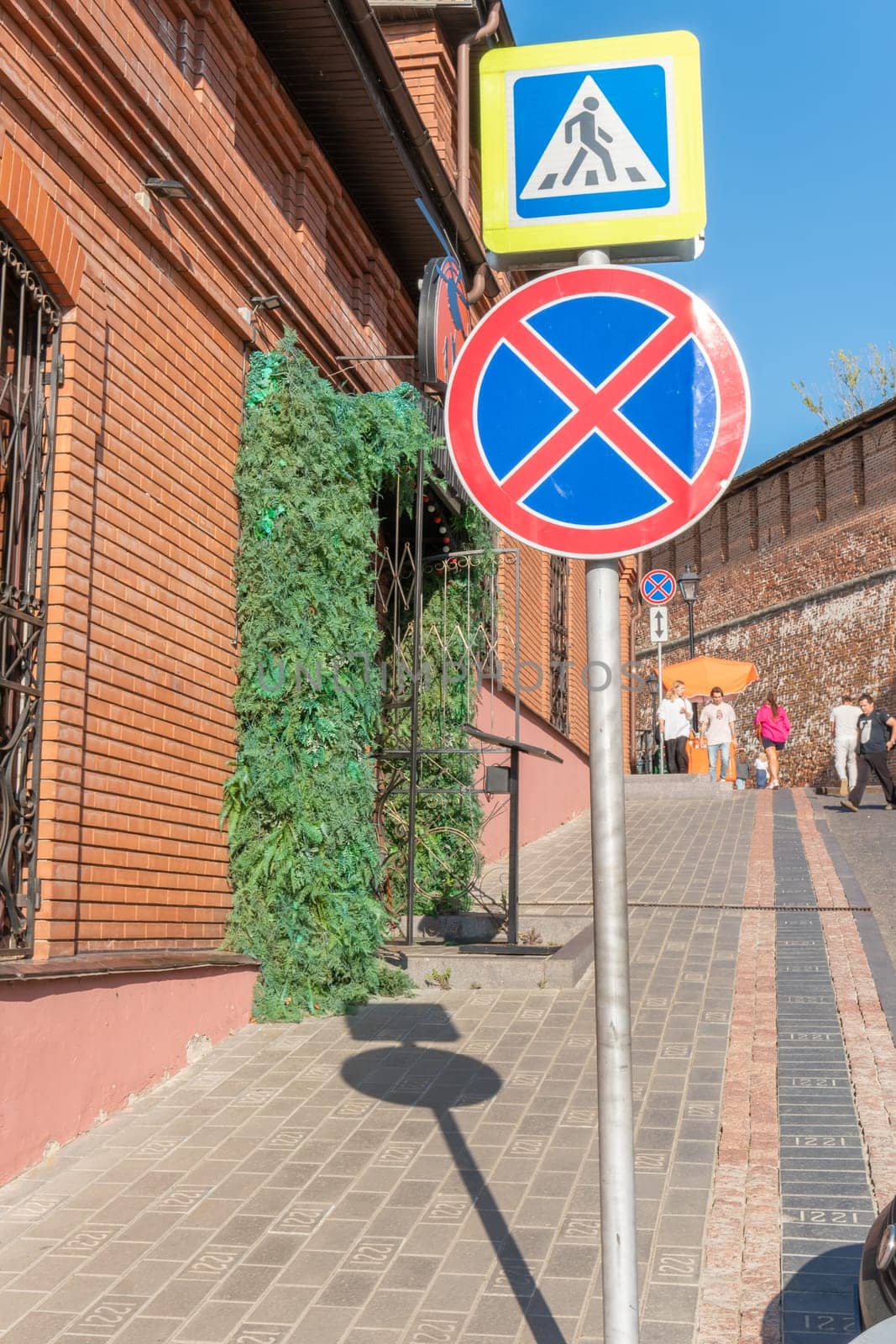 warning sign parking road street no symbol forbidden round blue transportation traffic stop