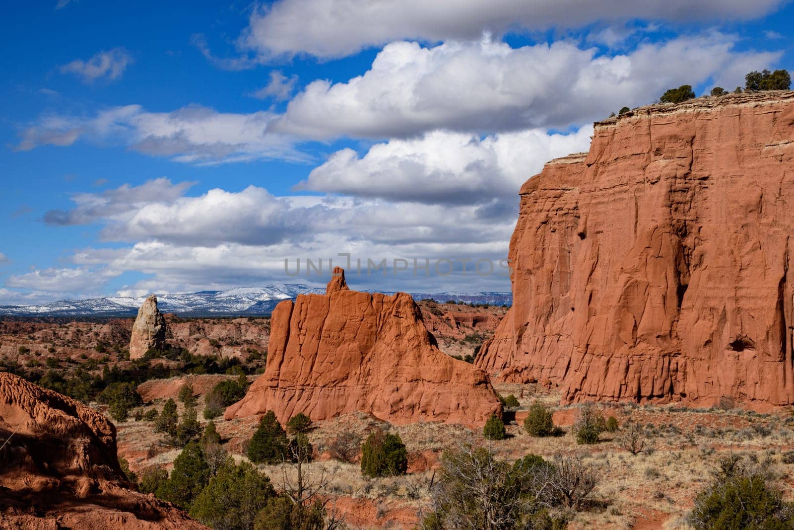 Experience the breathtaking beauty of Kodachrome Basin State Park in Utah, USA. The image captures striking red rock formations under a vibrant blue sky in this stunning desert landscape.