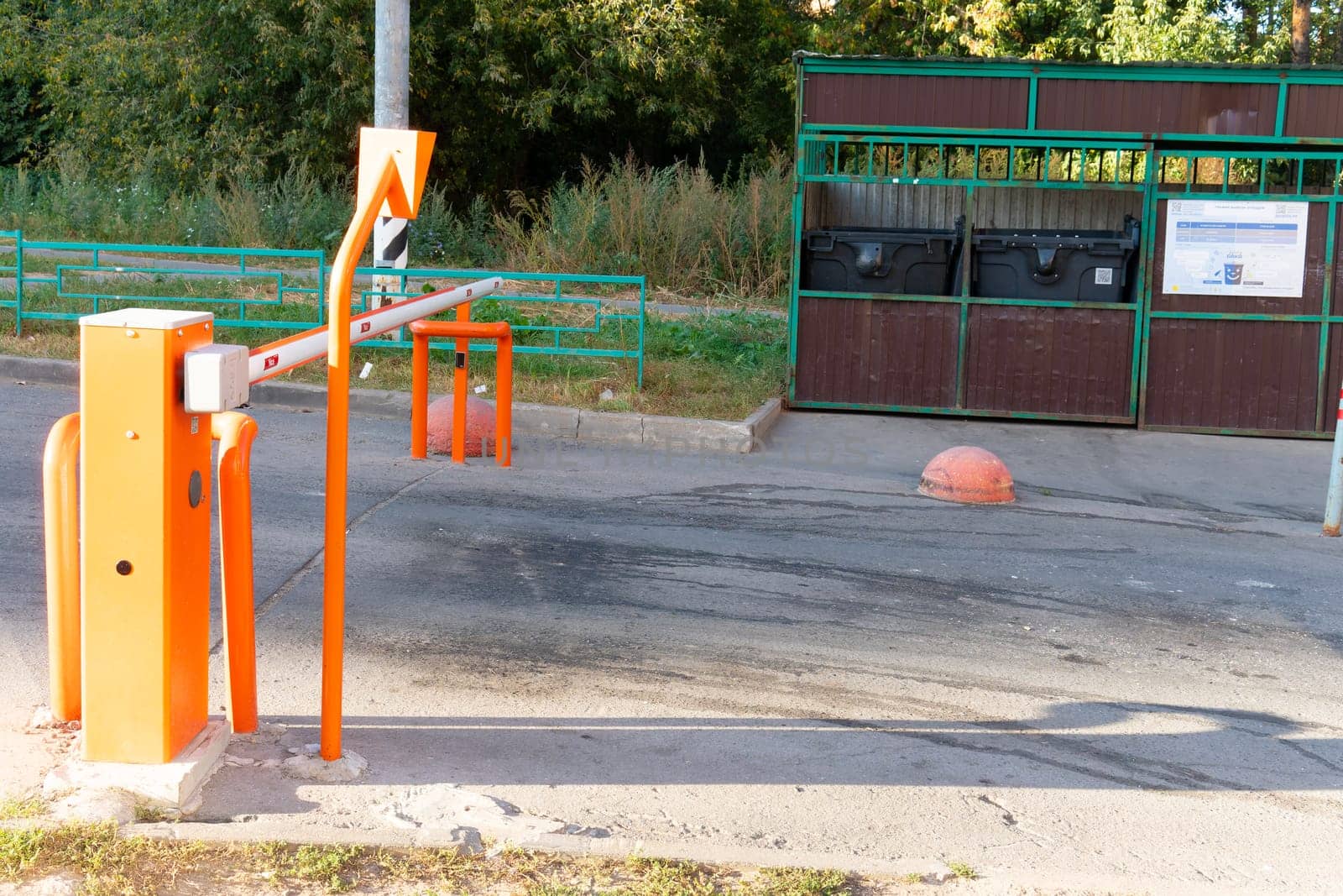stop transportation security parking road traffic against symbol sign protection street forbidden theft
