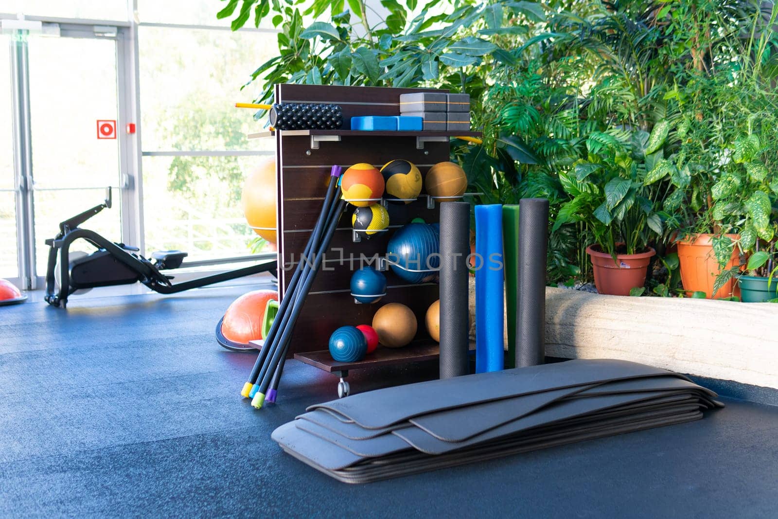 training gym sport object bodybuilding weight healthy fitness equipment exercise health workout