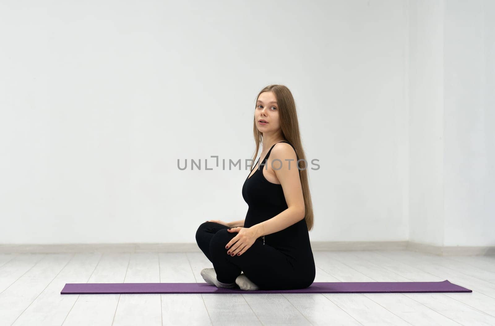 yoga pregnant woman belly mother exercise expecting fitness health female motherhood pregnancy