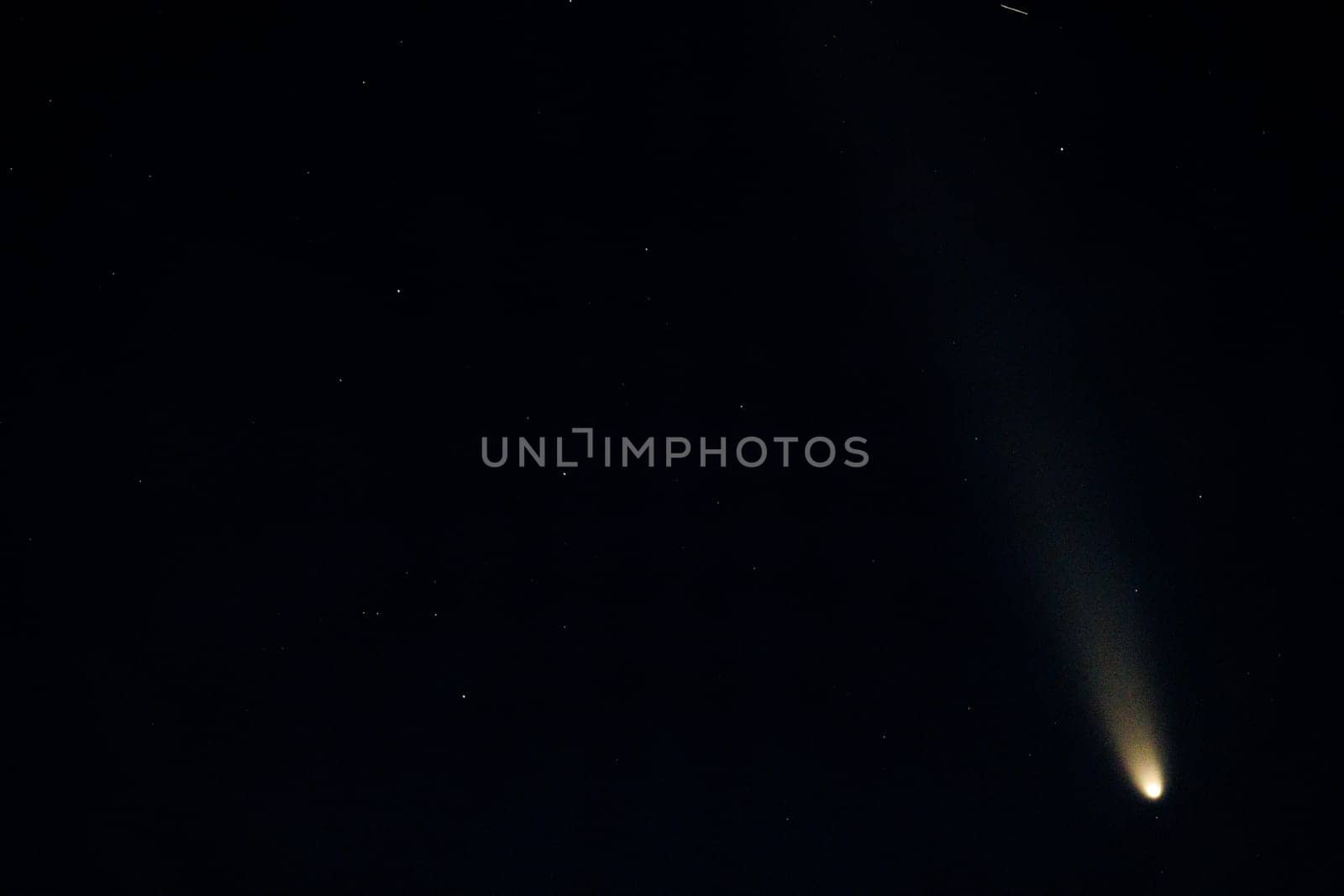 Comet Tsuchinshan-ATLAS seen in the California sky right after dusk taken on October 14, 2024