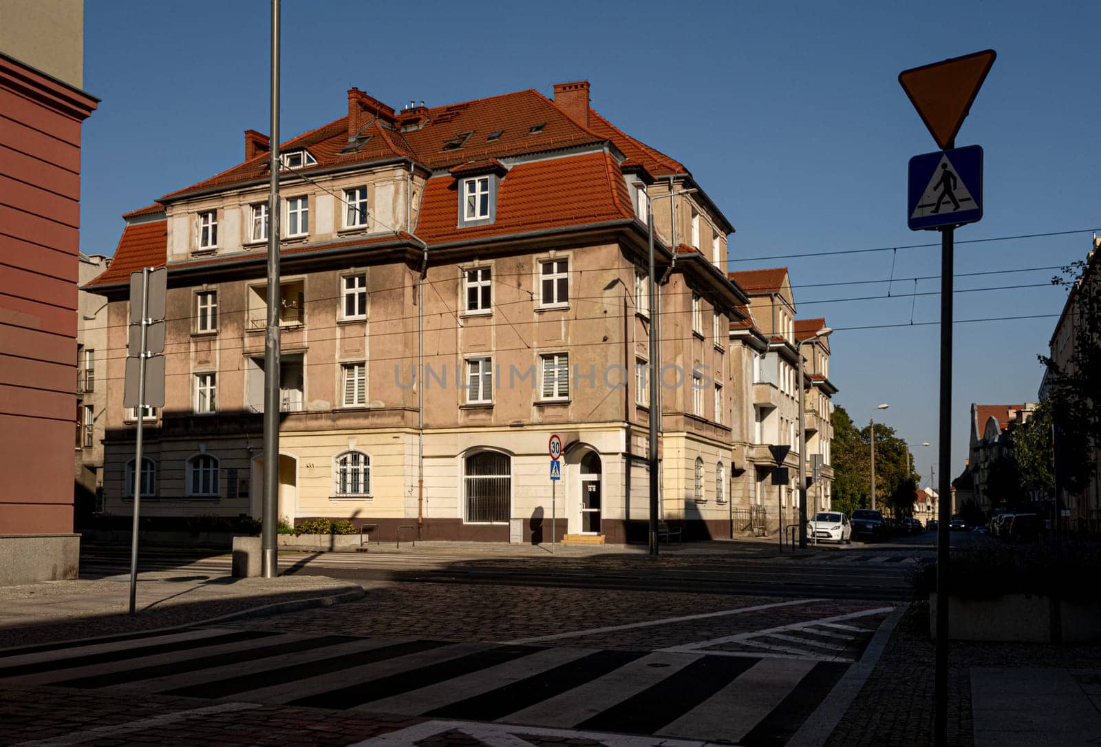 Autumn Alley In Poland Showcases An Urban Landscape