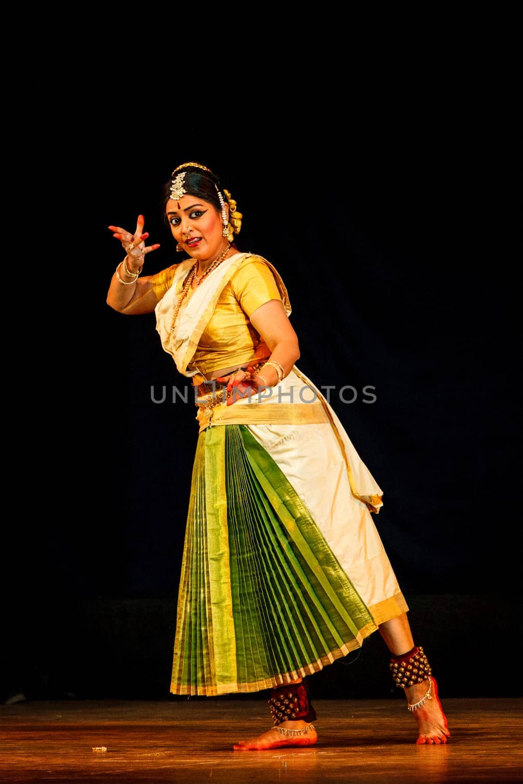 Bharatanatyam - classical Indian dance by dimol