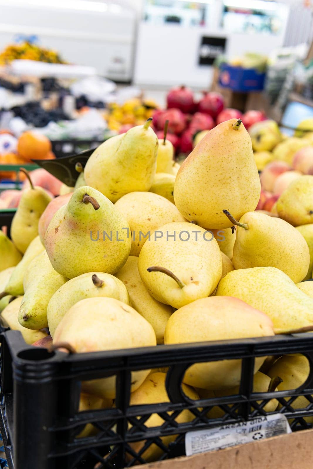 organic background ripe vegetarian agriculture healthy diet fruit freshness food fresh green pear