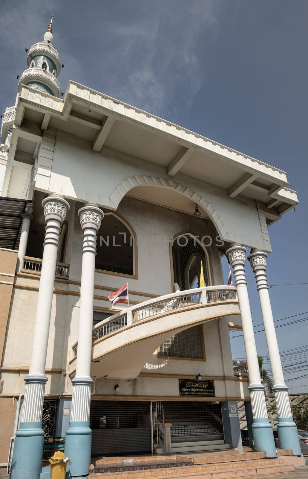 Bangkok, Thailand - Nov 28, 2024 - Architecture exterior of Masjid Jamiul Idhard (Huamakyai) in Bangkok. Muslim mosque, Islamic mosque, Space for text, Selective focus.