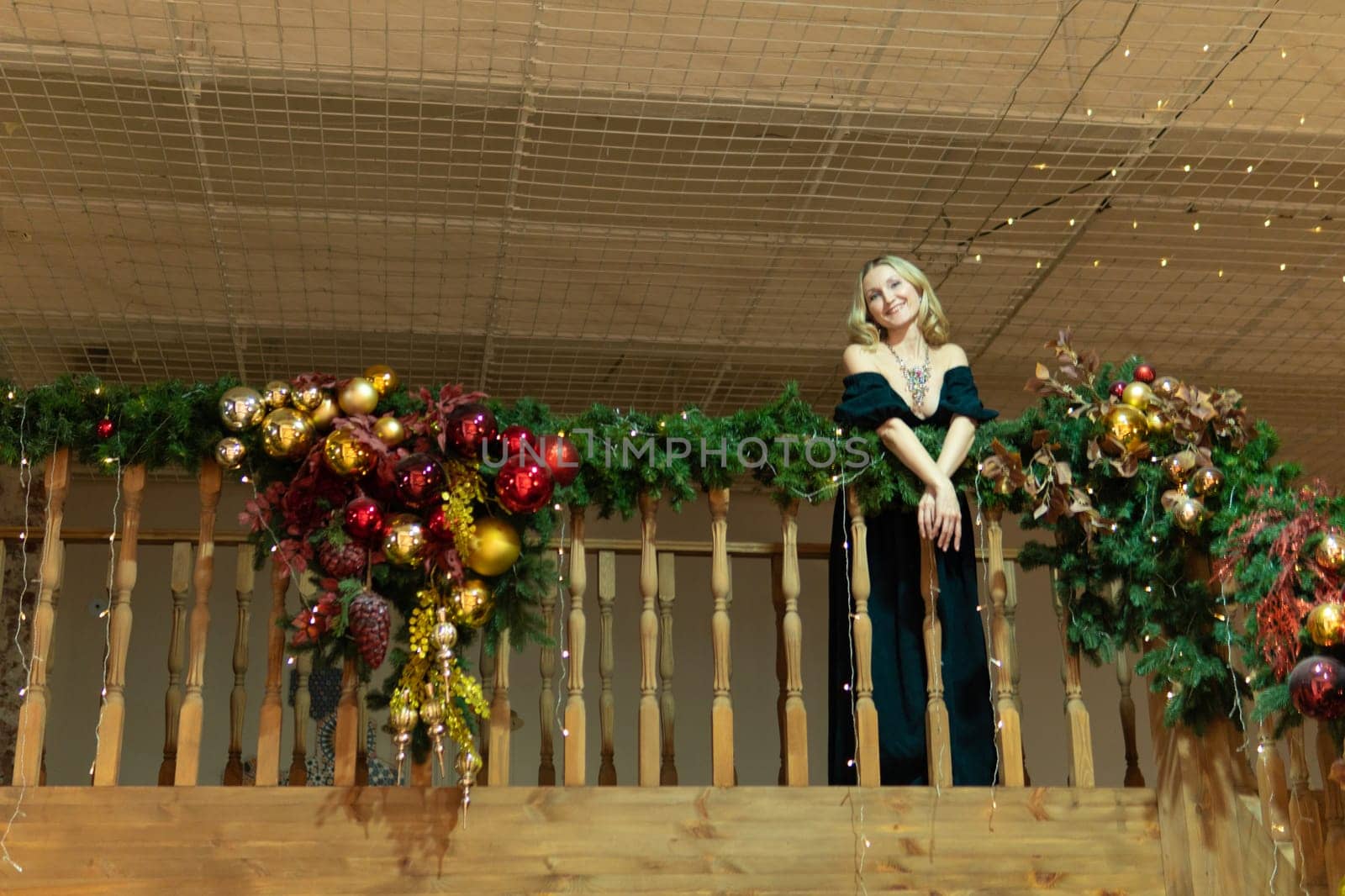 bridge girl west coast person tourist women woman fashion adult beautiful female portrait