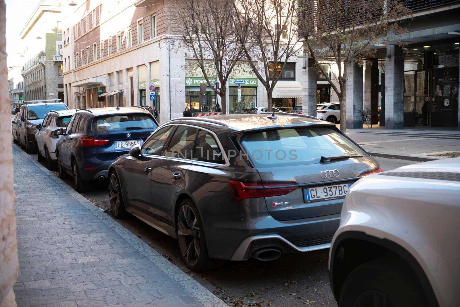 Cremona, Lombardy, Italy - October 27th 2024 Dayanona gray pearl effect audi rs6 avant 4.0 tfsi quattro tiptronic parked on a city street