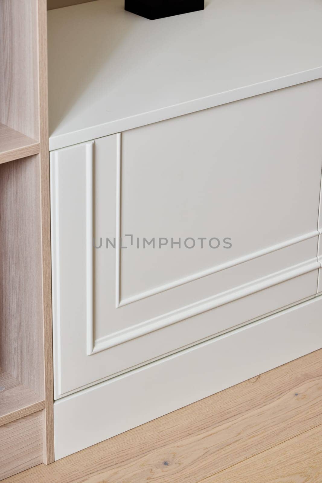 This elegant and modern baseboard design enhances the overall interior aesthetics while also improving functionality