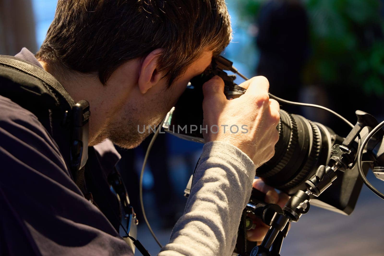 A dedicated and passionate photographer who focuses on capturing stunning and breathtaking images using a DSLR camera