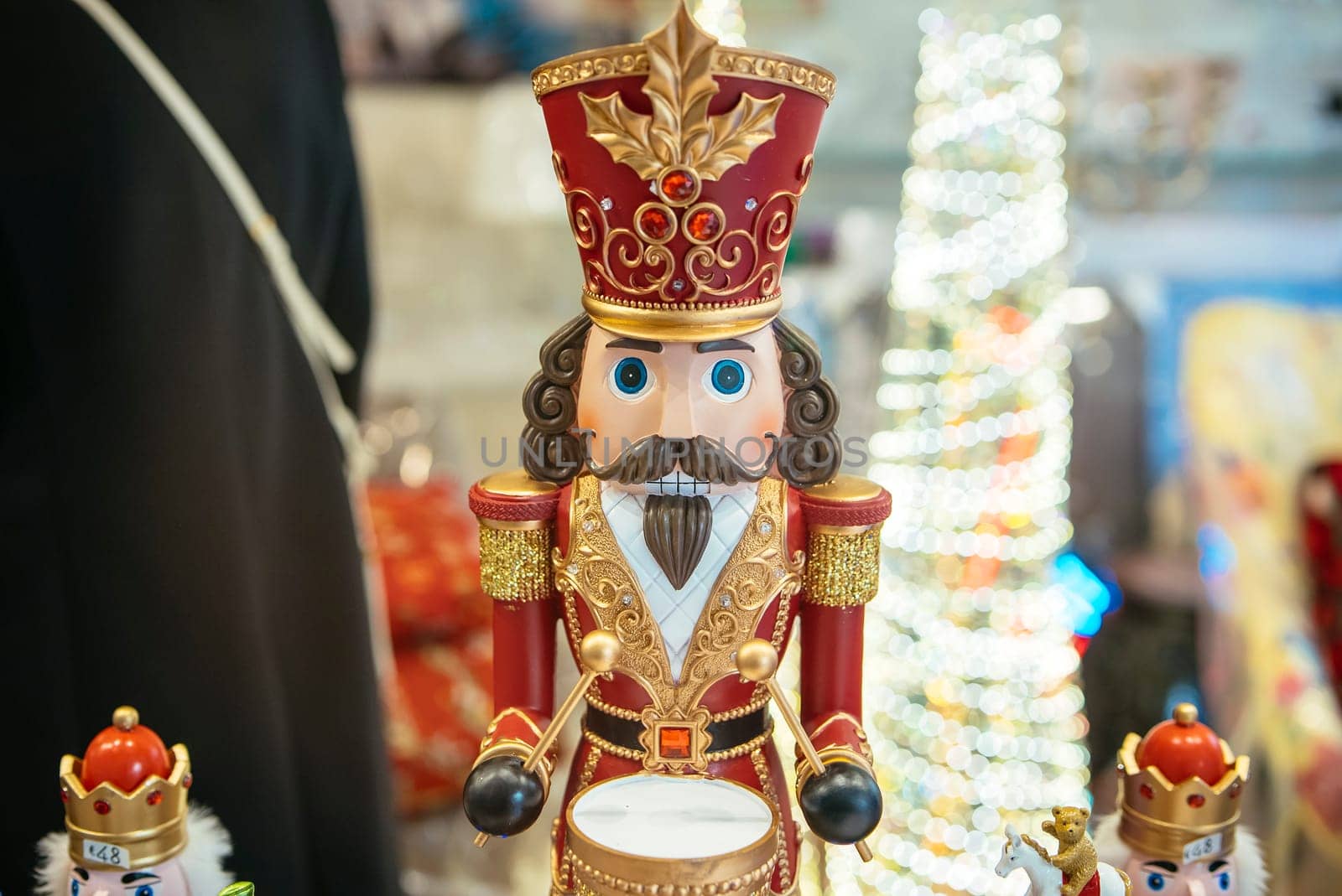 This traditional nutcracker soldier figurine is perfect for adding a festive spirit to your holiday decorations