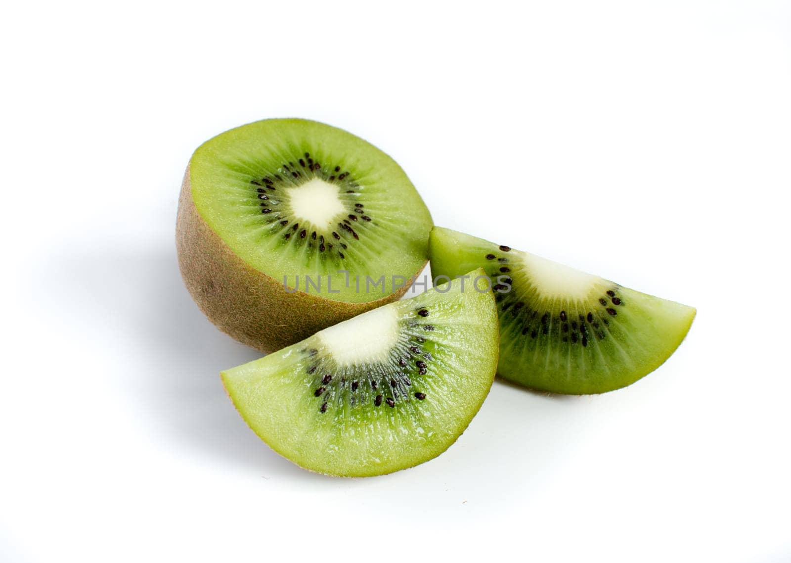 kiwi fruit and his sliced segments